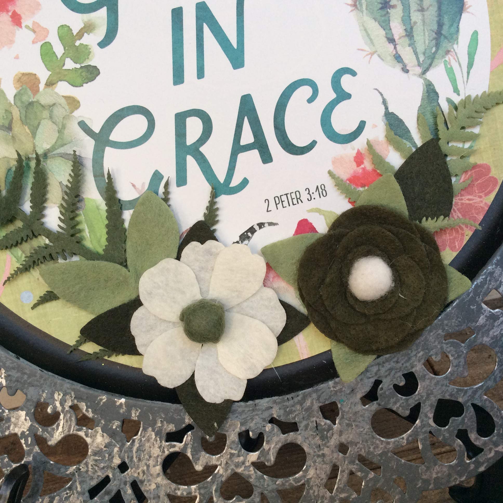 AGD Home Decor - Elegant Grow In Grace Greenery Metal Charger Plate for Wedding, Party & Holiday Table Settings | Rustic Farmhouse Dinnerware Decor