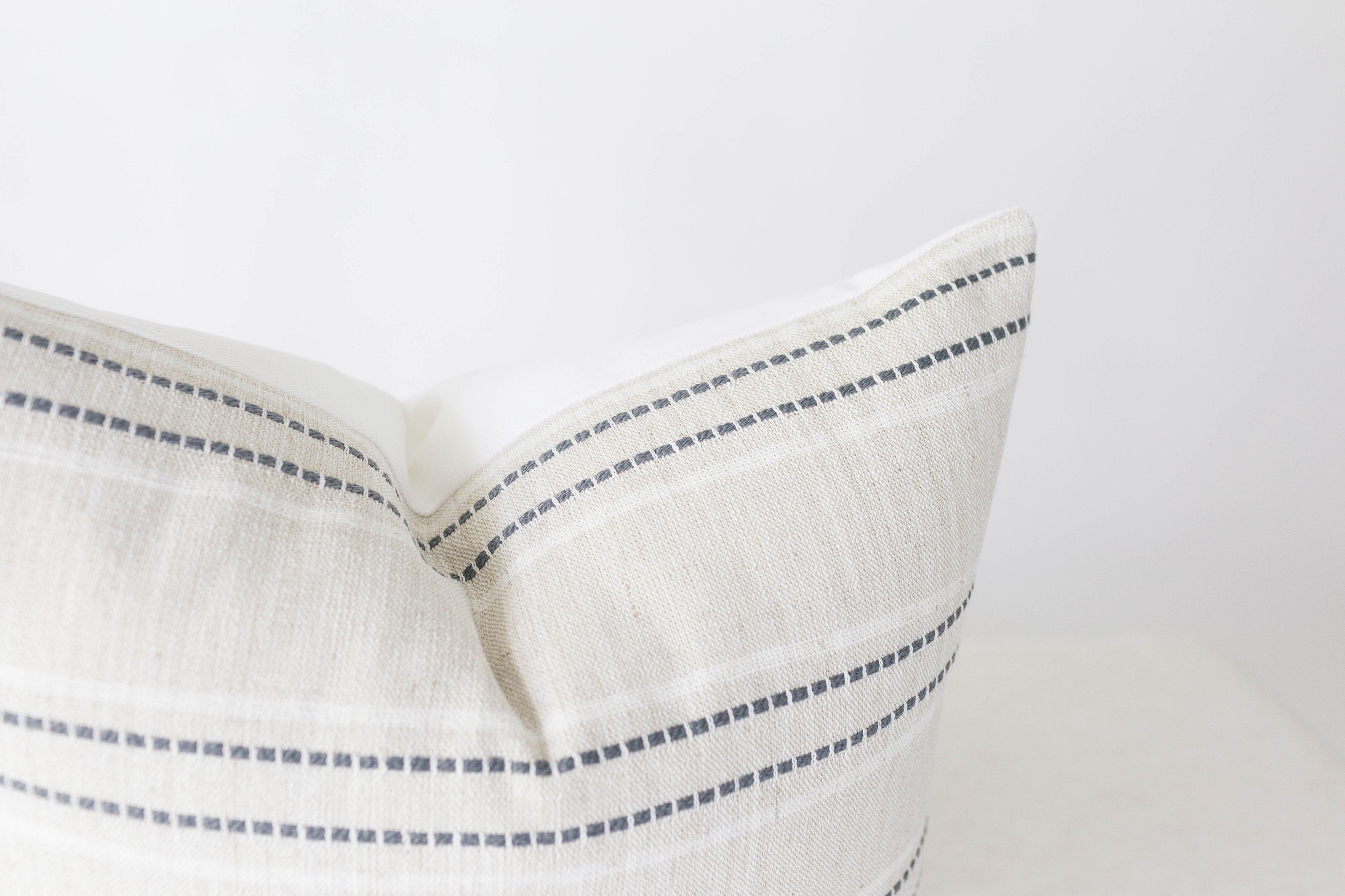 Premium London Themed Pillow Cover - Soft Decorative Throw Pillow Case for Home, Office & Travel - Perfect for Living Room, Bedroom & Sofa Decor
