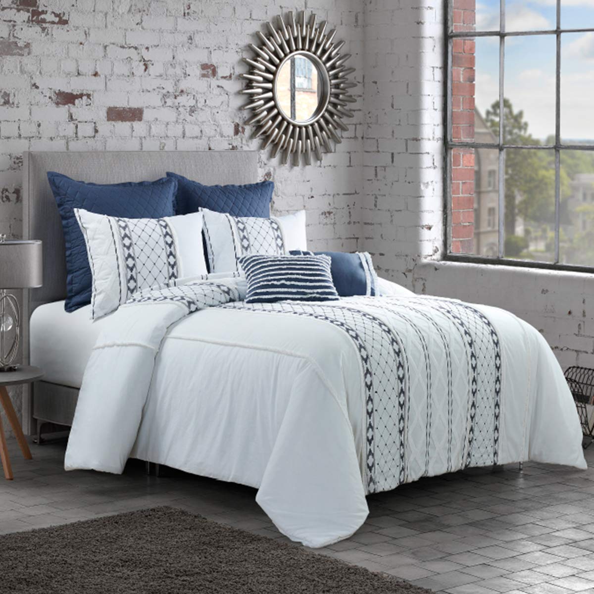 Full/Queen Size 3-Piece Bedding Set - Modern Trellis Design Comforter with Quilt & 2 Pillow Shams - Fits Queen & Full Beds - Machine Washable - Perfect for Master Bedroom, Guest Room & Dorm Decor