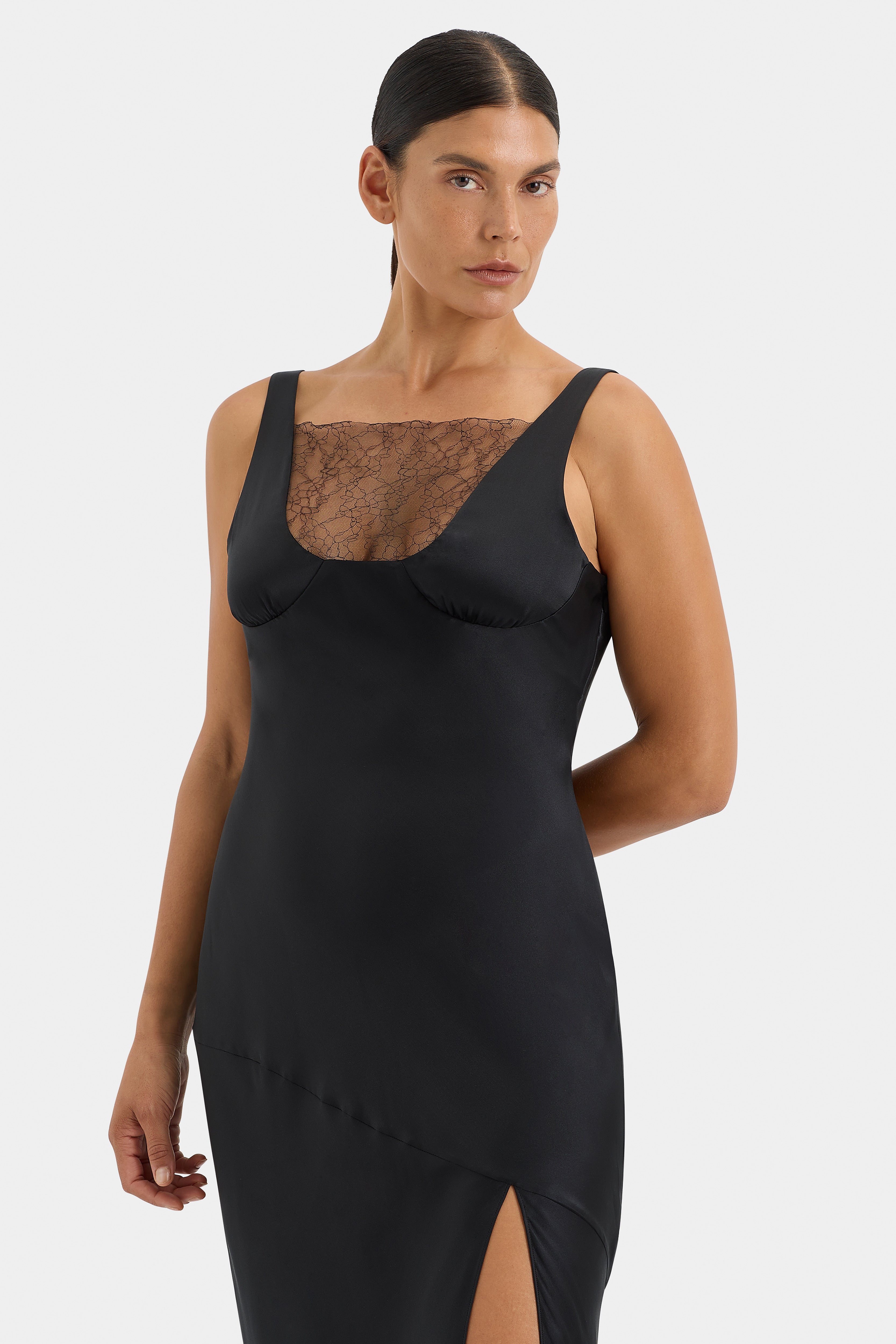 Elegant Black Dunya Lace Gown for Women - Perfect for Weddings, Parties & Special Occasions