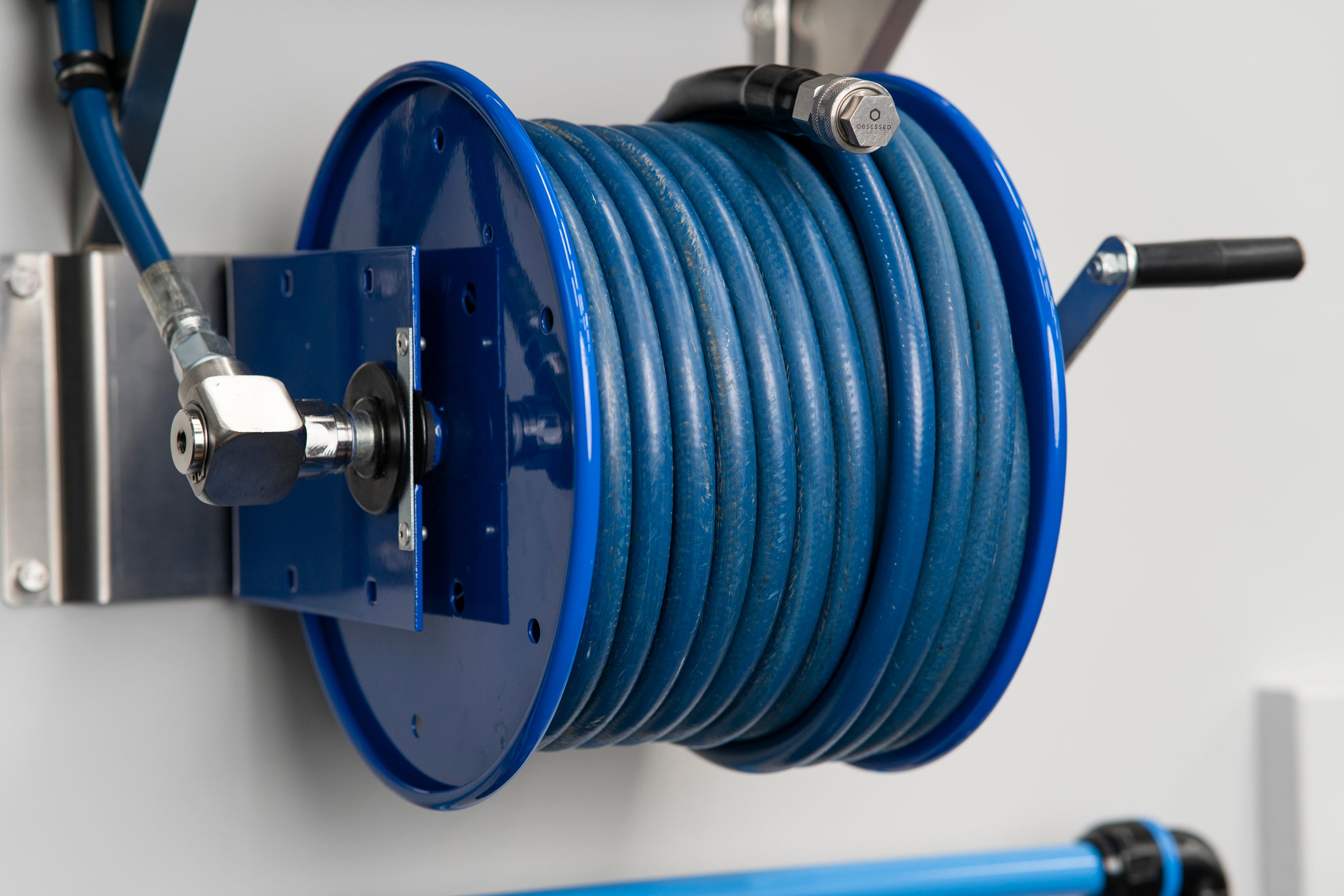 Heavy Duty Hand Crank Hose Reel - 150ft Capacity, Wall Mountable Water Hose Storage for Garden, Yard & Workshop - Durable Outdoor Watering Solution