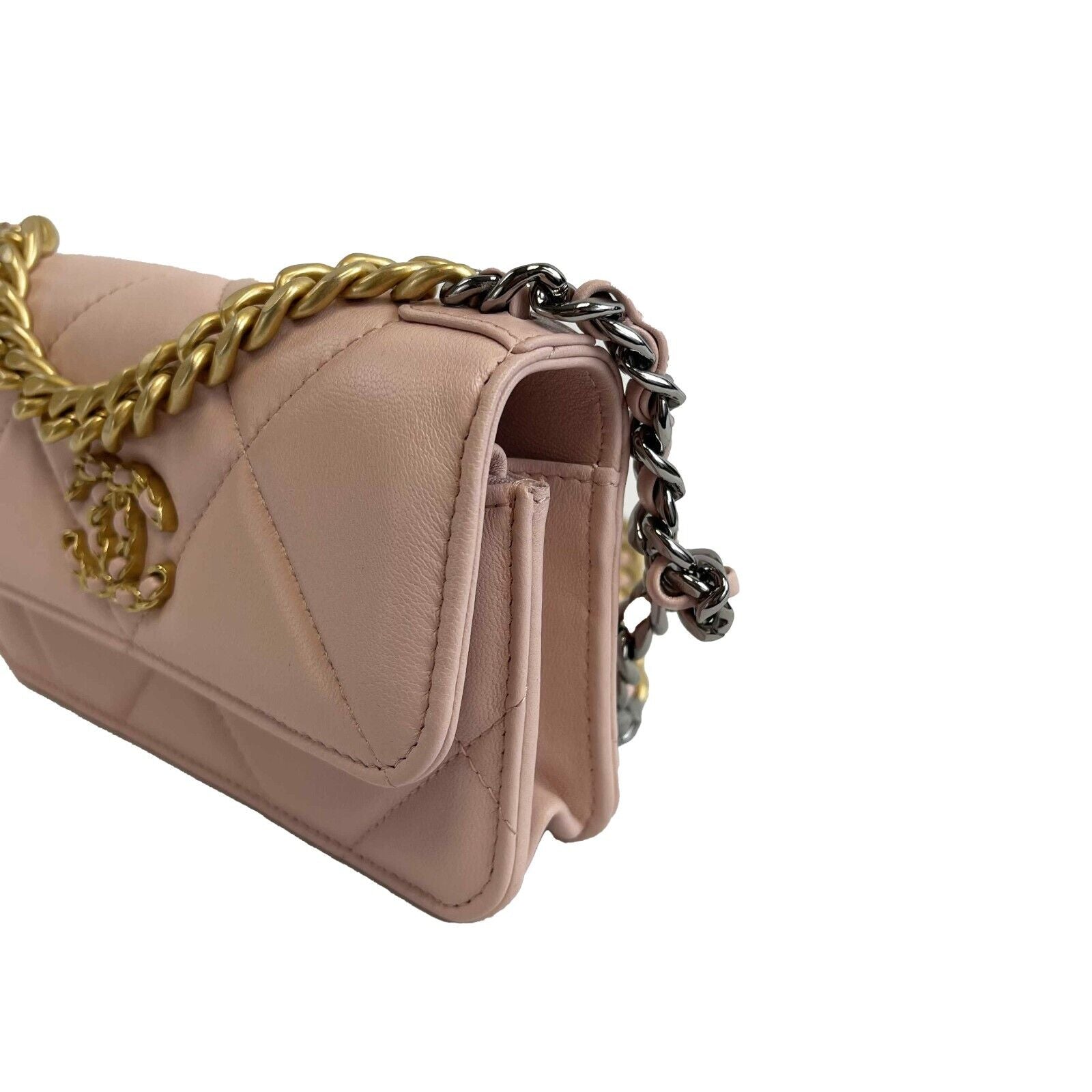 CHANEL 23S Lambskin WOC Chain Bag with CC Logo in Light Pink - Crossbody & Shoulder Bag for Women | Perfect for Date Night, Parties & Everyday Elegance