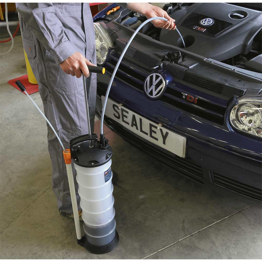 Sealey TP69 6.5L Manual Vacuum Oil and Fluid Extractor Pump - Perfect for Car Maintenance, Motorcycle Oil Change & DIY Fluid Extraction