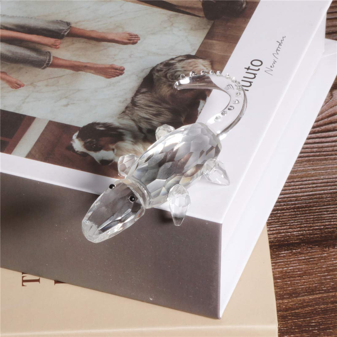 Waltz&F Crystal Small Crocodile Animal Figurine - Handcrafted Collectible Paperweight & Elegant Table Decor for Home Office, Gift for Animal Lovers & Crystal Collectors