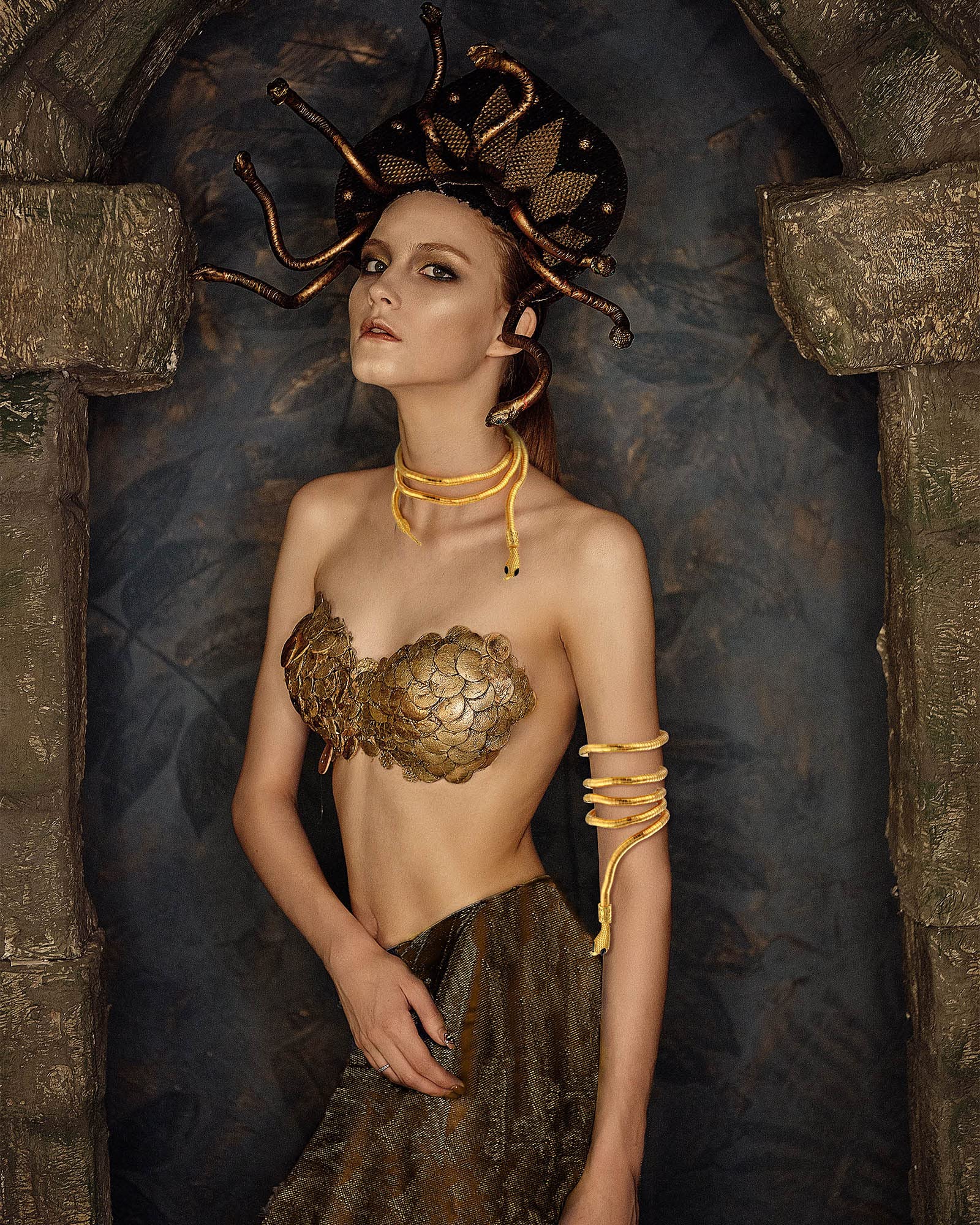 Fumete 2-Piece Flexible Snake Arm Cuff & Necklace Set - Gold Medusa Jewelry for Women | Halloween Costume Accessories, Cosplay Party, Greek Mythology Theme Outfits