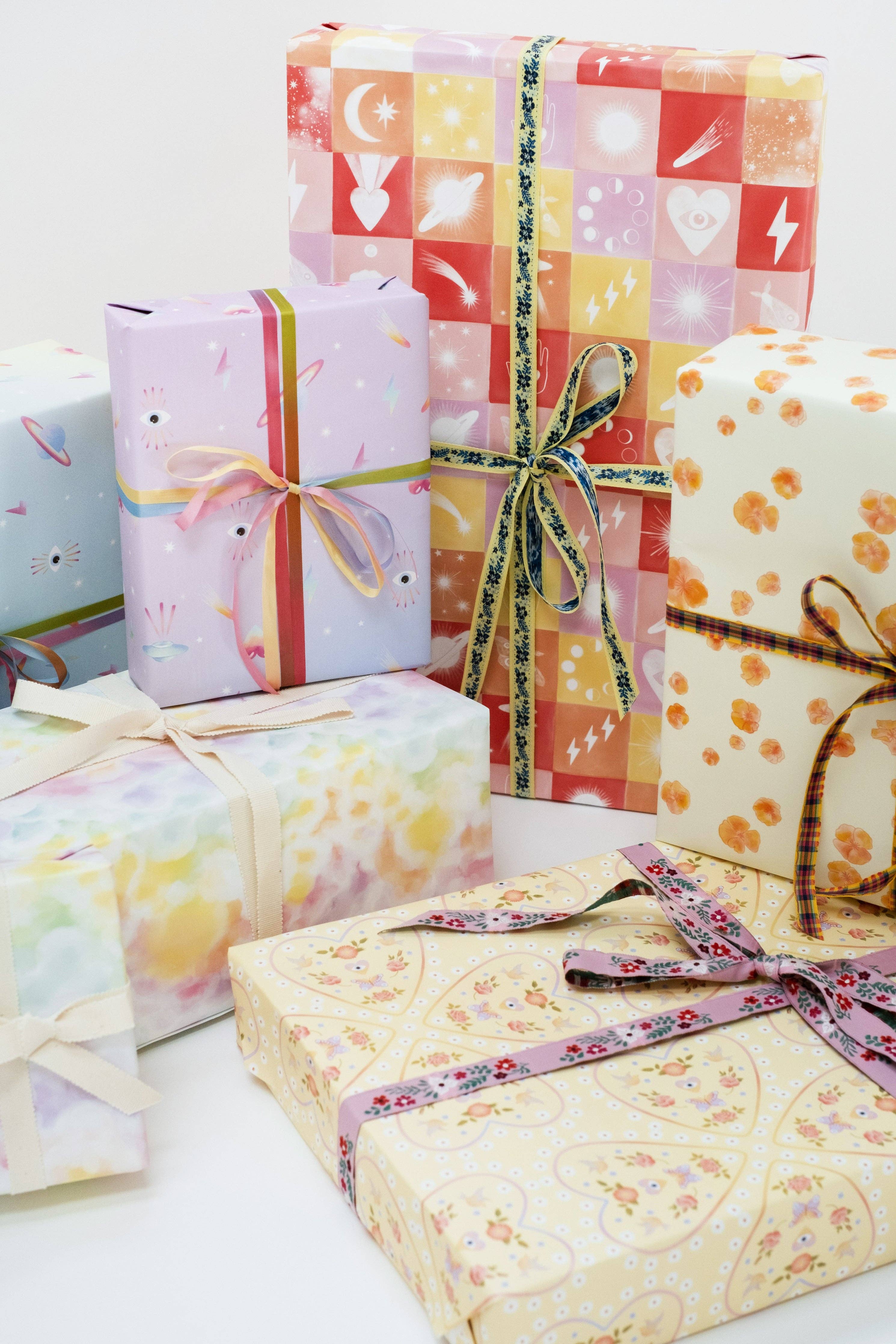 Spring Hearts Rolled Gift Wrap - Premium Decorative Wrapping Paper for Birthdays, Valentine's Day & Special Occasions - Perfect for DIY Crafts, Party Decorations and Thoughtful Gift Presentation