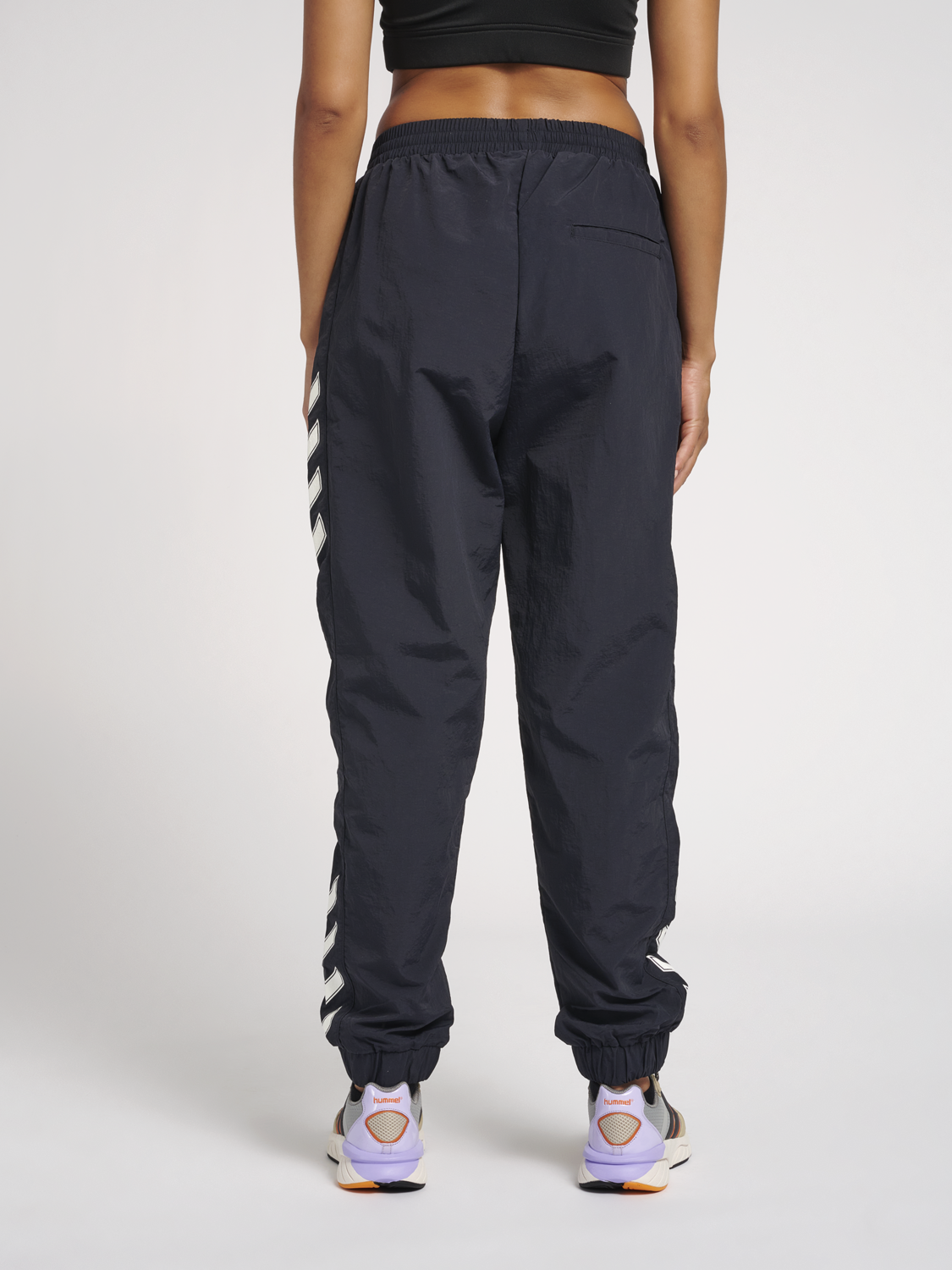 Hummel HMLNIKKI Women's Athletic Pants - Dark Navy Blue for Running, Yoga & Casual Wear