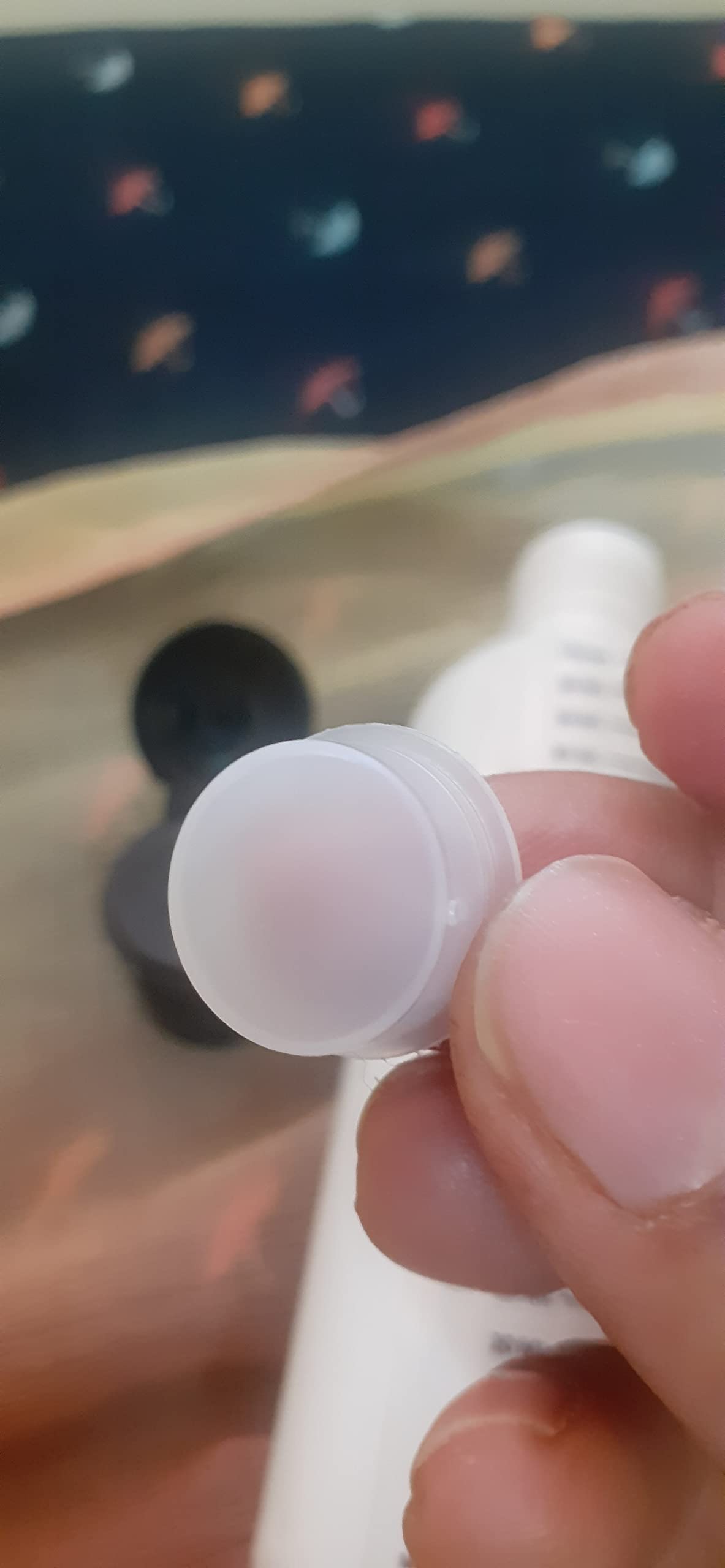Premium Hair Comb Applicator with 100ml Transparent Measuring Scale - Leak-Proof Design with Black Comb Cap & Flip Top Lid (2-Pack, Milky White) - Perfect for Applying Hair Oil, Shampoo, Serums & Scalp Treatments at Home or Salon