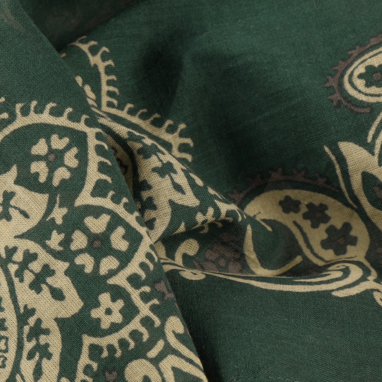 Stetson Paisley Bandana - Stylish Cotton Bandana for Men & Women - Perfect for Outdoor Activities, Fashion Accessories, and Western Wear