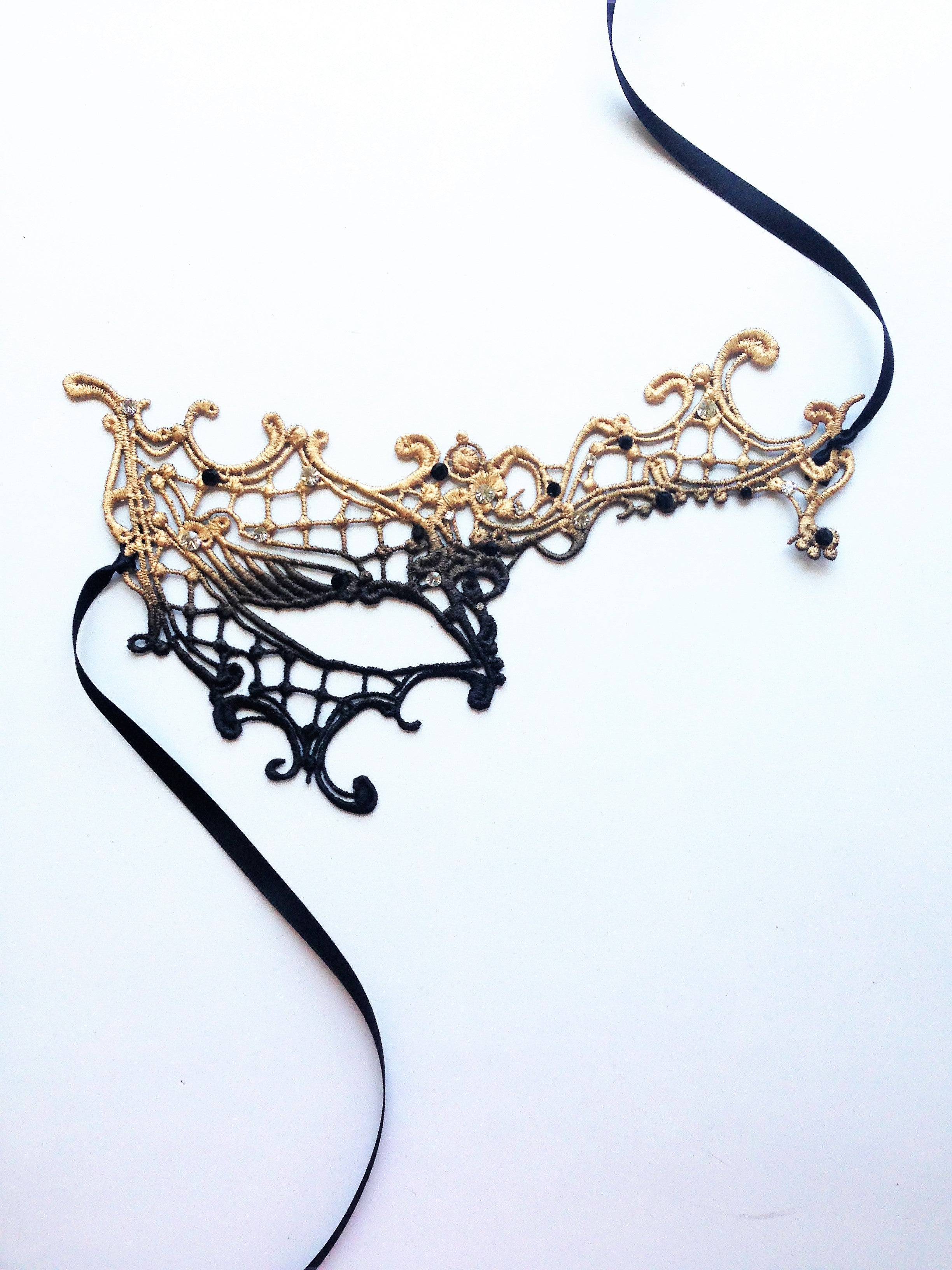 Phantom Lace Mask Gold Ombre - Elegant Fashion Face Covering for Parties, Halloween & Cosplay | Breathable & Stylish Accessory