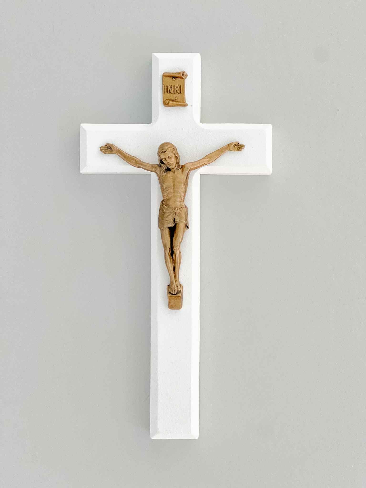 White Wooden Crucifix - Handcrafted Religious Cross for Home Decor, Church, and Prayer - Perfect for Wall Hangings and Spiritual Gifts