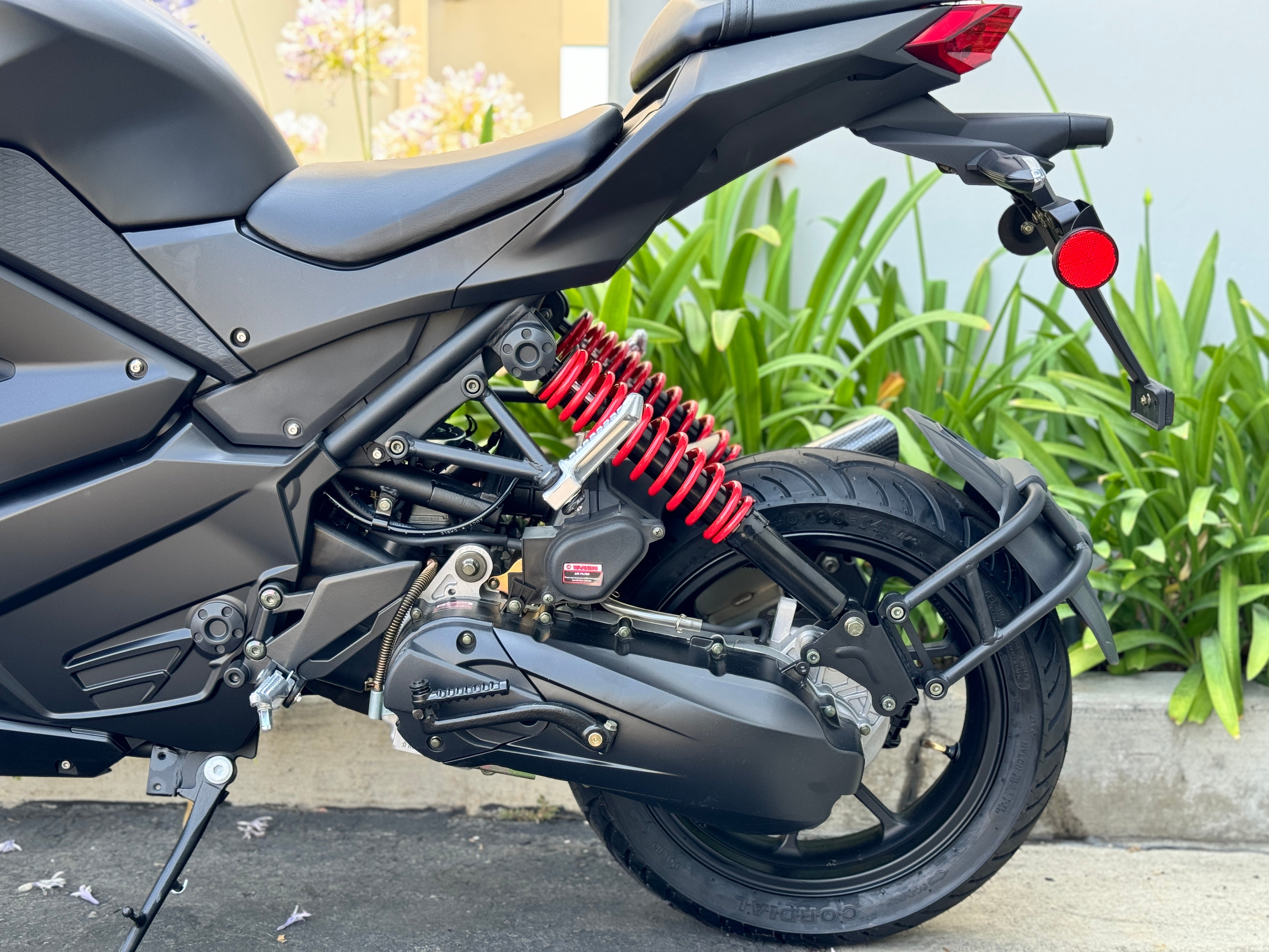 Venom X19 200cc Ninja Automatic Motorcycle - Street Legal Dirt Bike for Adults, Commuting & Off-Road Adventure