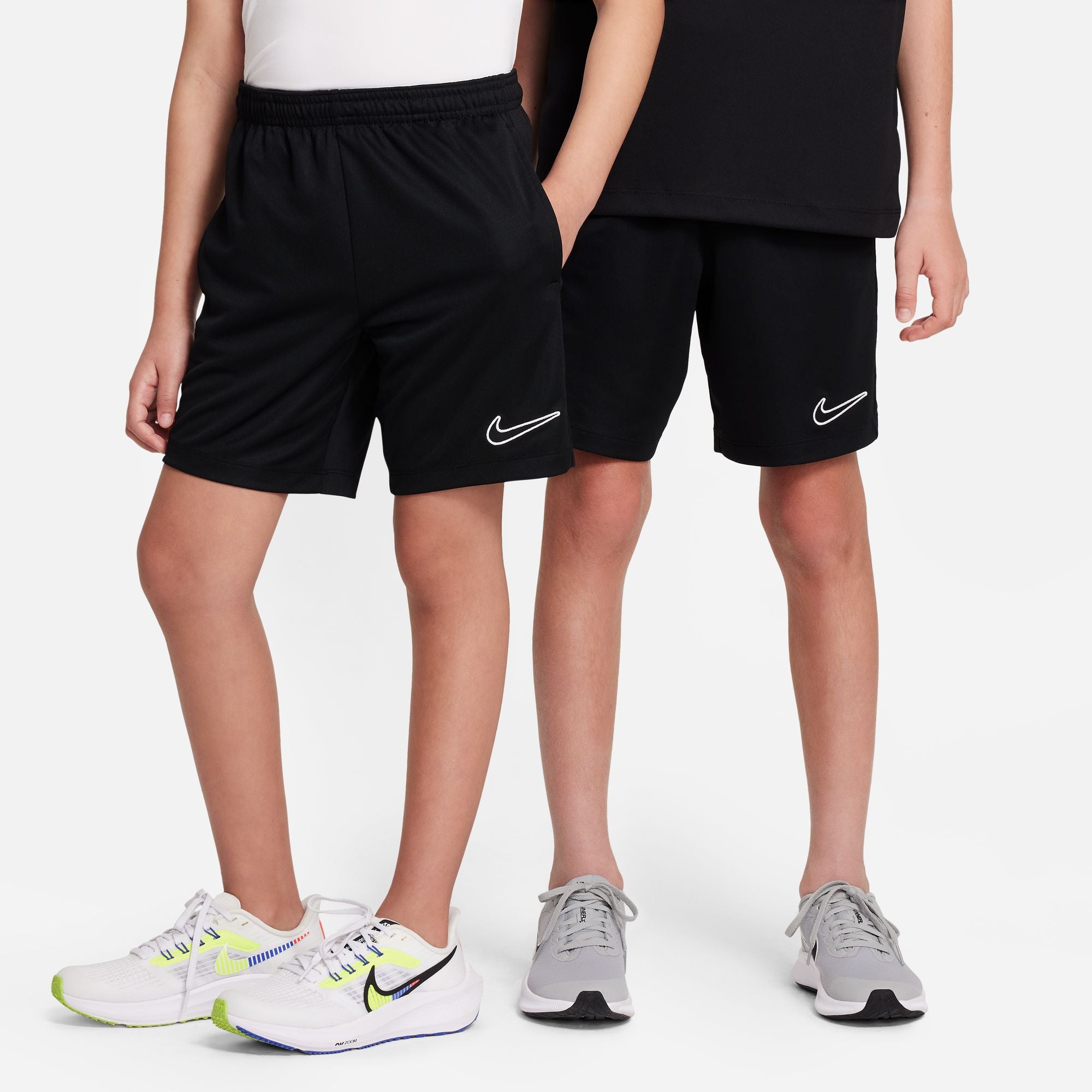 Nike Youth Dri-FIT Trophy23 Boys' Soccer Jersey - Moisture-Wicking Performance Shirt for Youth Soccer Players & Training