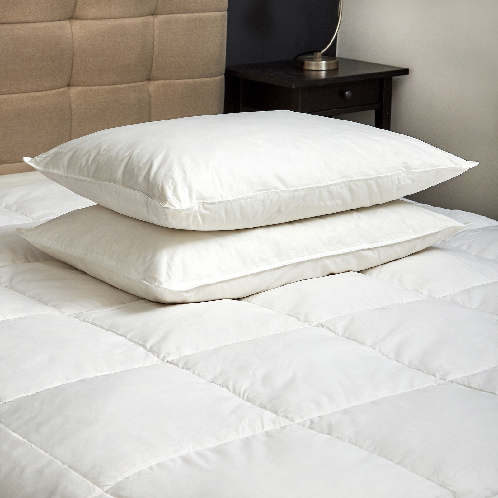 Premium 500GSM Goose Feather & Down Comforter Set with 2 Pillows - Luxury White Bedding for Cold Winter Nights - Perfect for Master Bedroom, Guest Room & Hotel Use