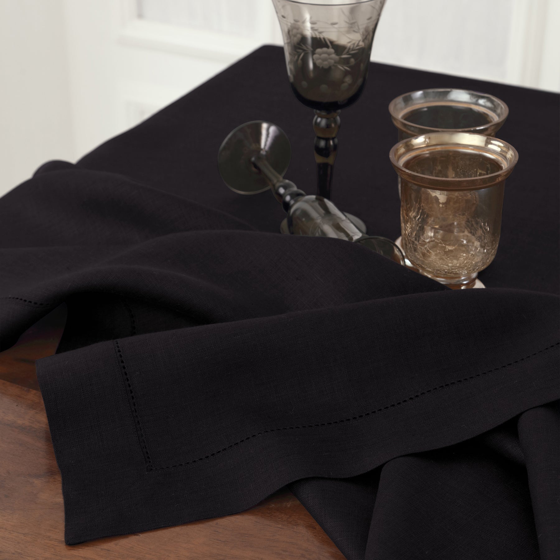 Elegant Classic Hemstitch Tablecloth - Premium Cotton Linen Dining Table Cover for Formal Dinners & Special Occasions