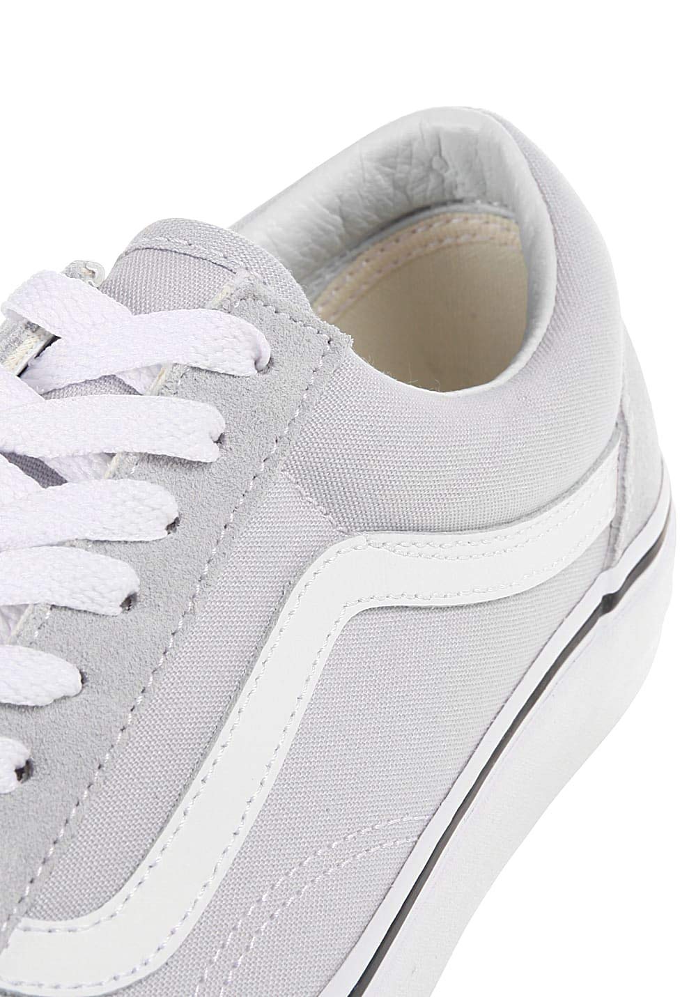 Vans Old Skool Classic Skate Shoes - Authentic Canvas & Suede Sneakers for Men & Women | Casual Wear, Street Style & Skateboarding