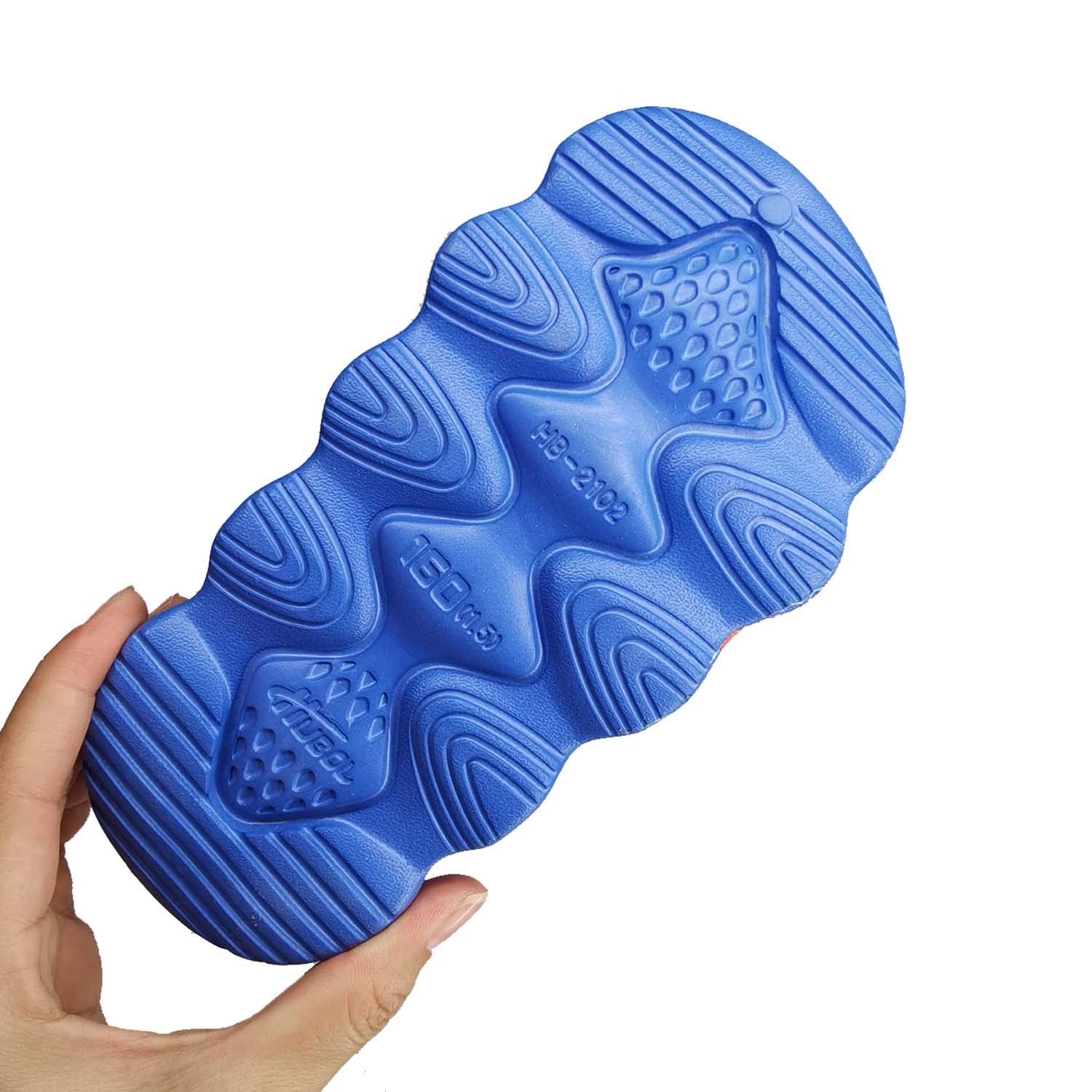 **Kids Garden Clogs Slip-On Shoes for Boys & Girls - Cute Cartoon Waterproof Shower Sandals - Perfect for Beach, Pool & Outdoor Play**