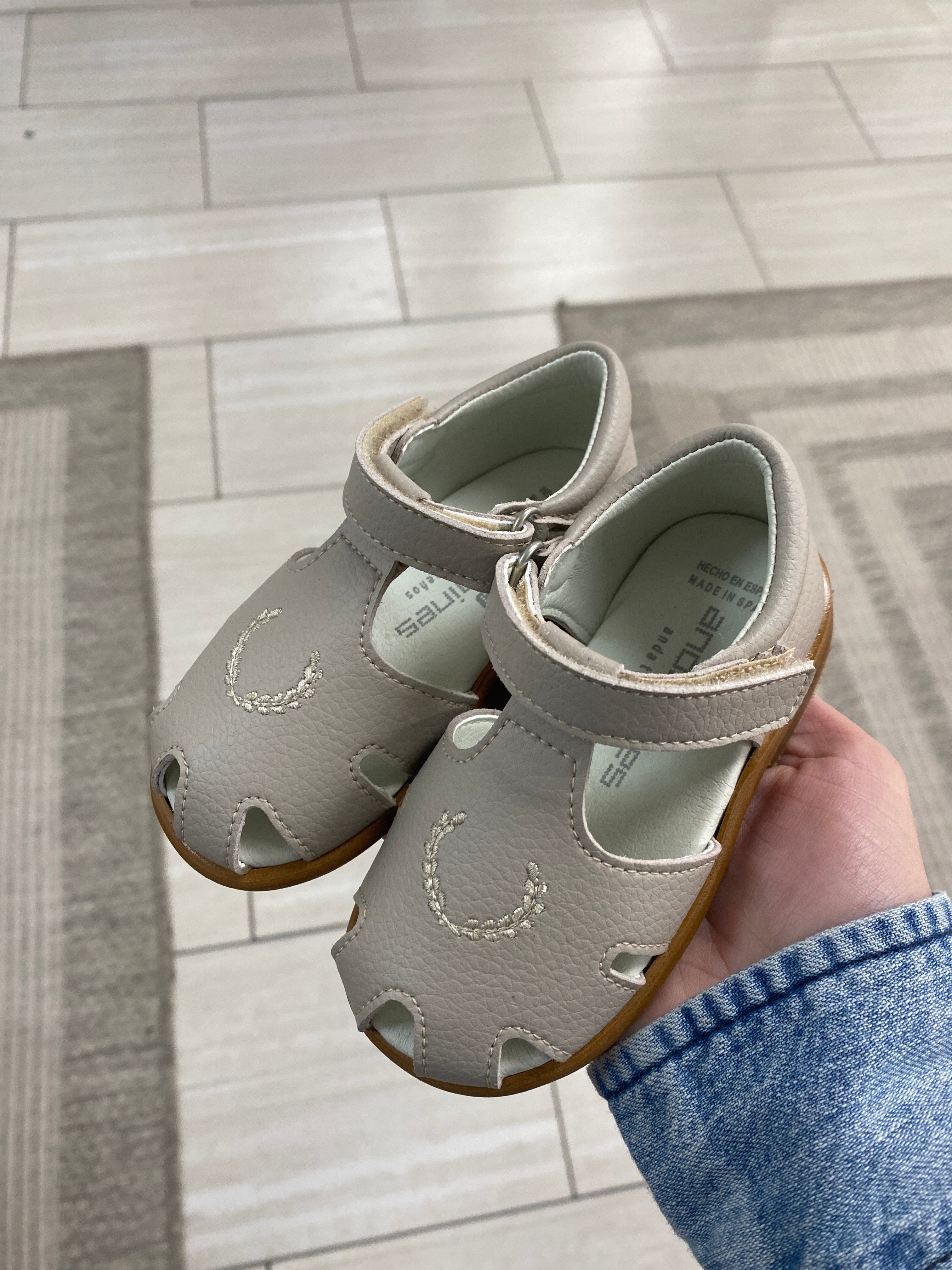 Andanines Clay Crest Closed Toe Baby Sandals for Boys & Girls - Soft & Comfortable First Walking Shoes for Toddlers - Perfect for Beach, Park, and Outdoor Play