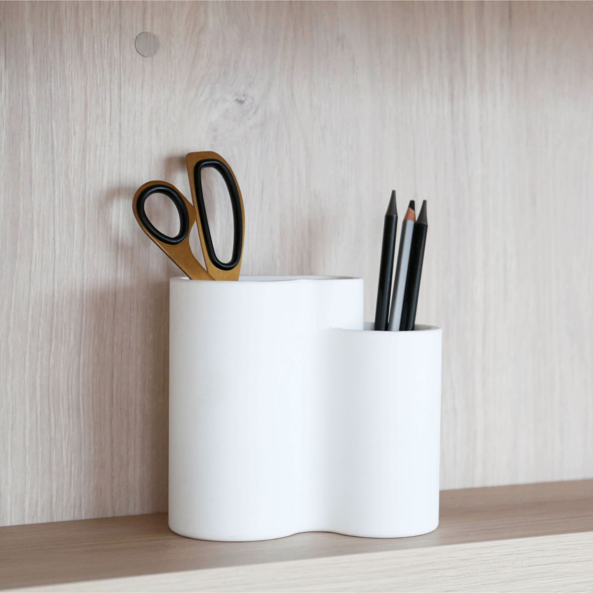 DESIGNSTUFF Stainless Steel Cutlery Drainer & Holder - White | Utensil Organizer for Kitchen Countertop | Perfect for Drying & Storing Forks, Spoons, Knives - Ideal for Small Spaces & Modern Kitchens