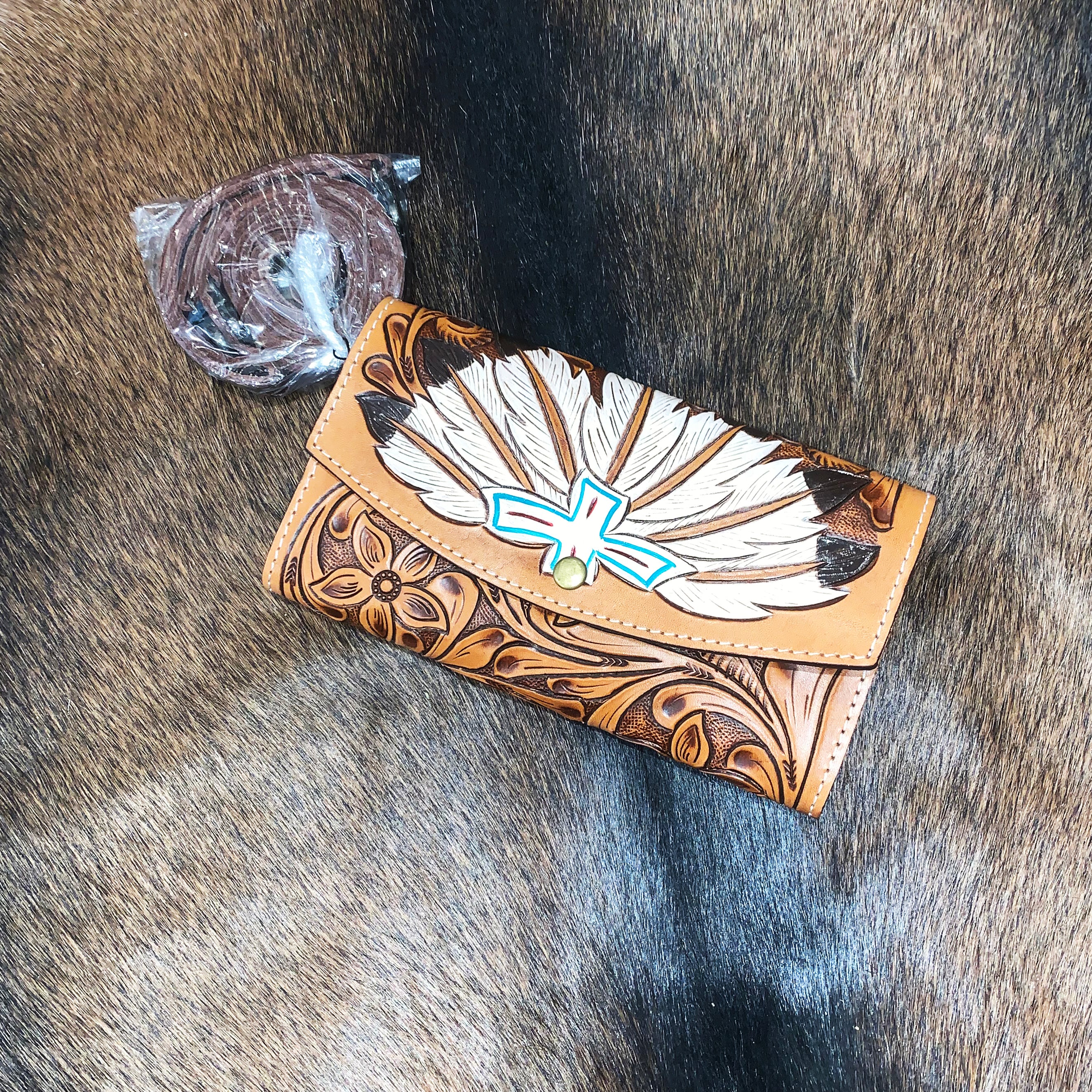 American Darling Painted Headdress Wallet - Stylish Native American Inspired Bifold Wallet for Women & Men | Perfect for Everyday Use, Travel, and Cultural Events