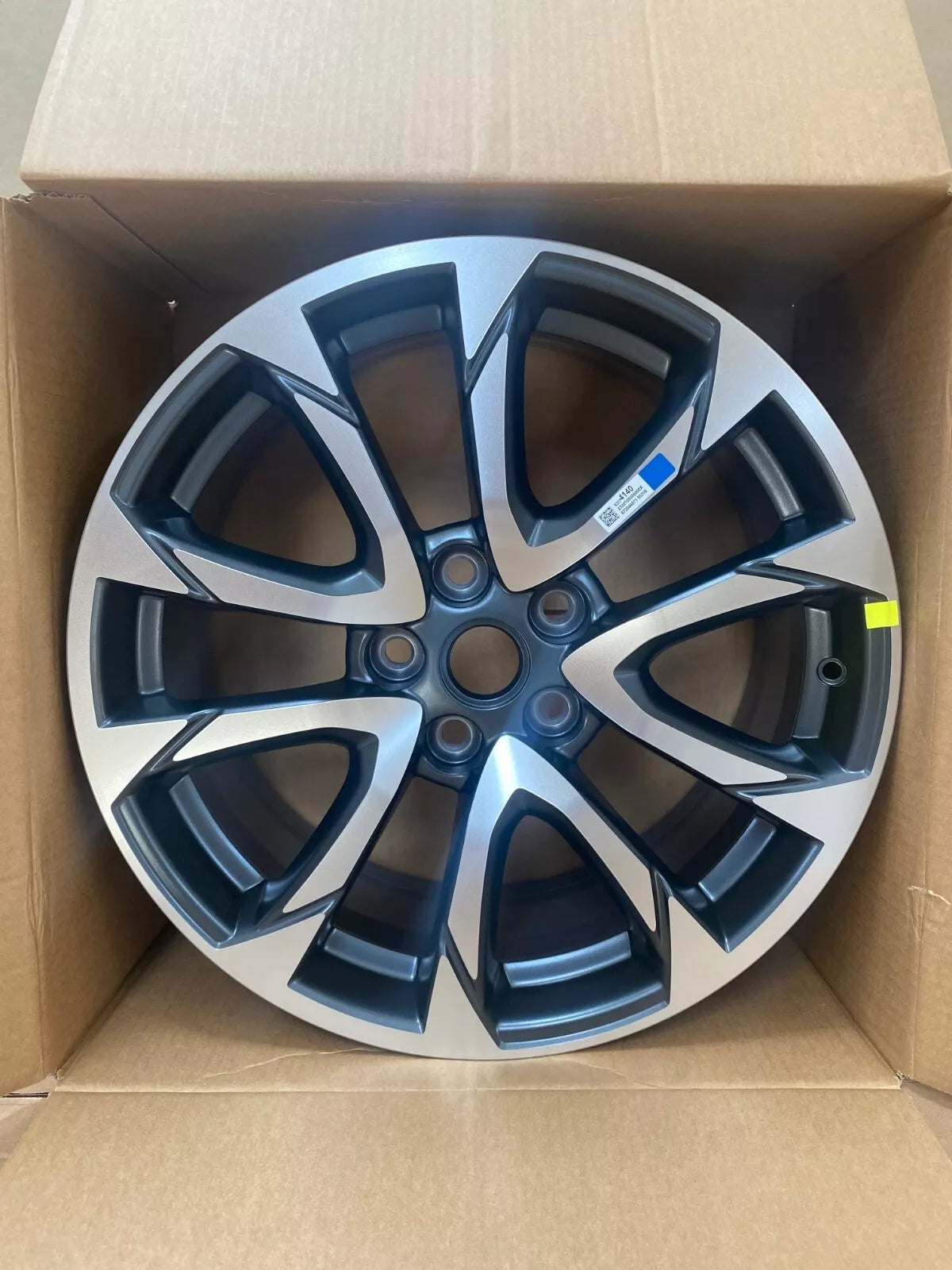 Genuine Holden VF S2 Reserve Edition 19x8.5 Alloy Wheels - Premium Replacement for Commodore SSV Redline & HSV Models - Perfect for Street Performance & Car Upgrades