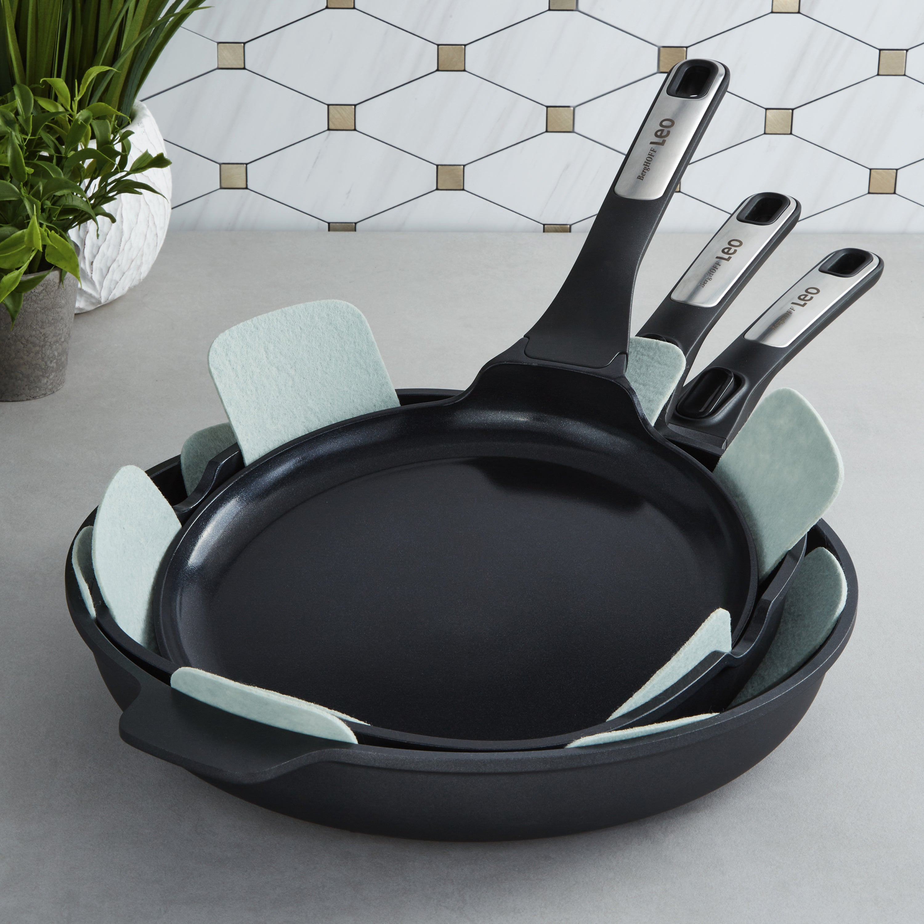 BergHOFF Leo Phantom 3-Piece Nonstick Ceramic Cookware Set - Eco-Friendly Recycled Material - Perfect for Frying, Sautéing & Cooking Healthy Meals