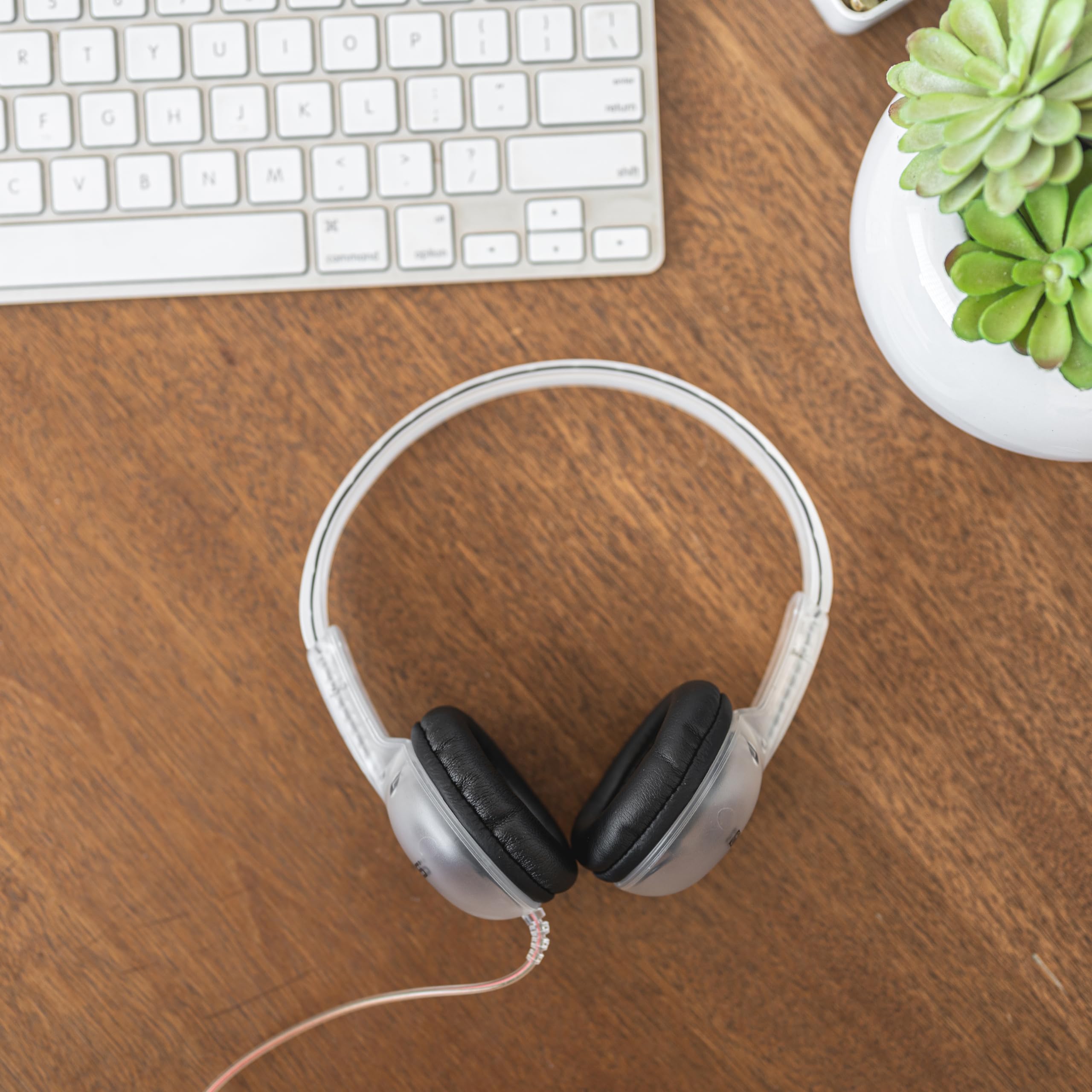 KOSS CL5 Portable On-Ear Headphones with 6-Foot Cord - Lightweight Comfortable Wired Headphones for Travel, Commuting & Office Use