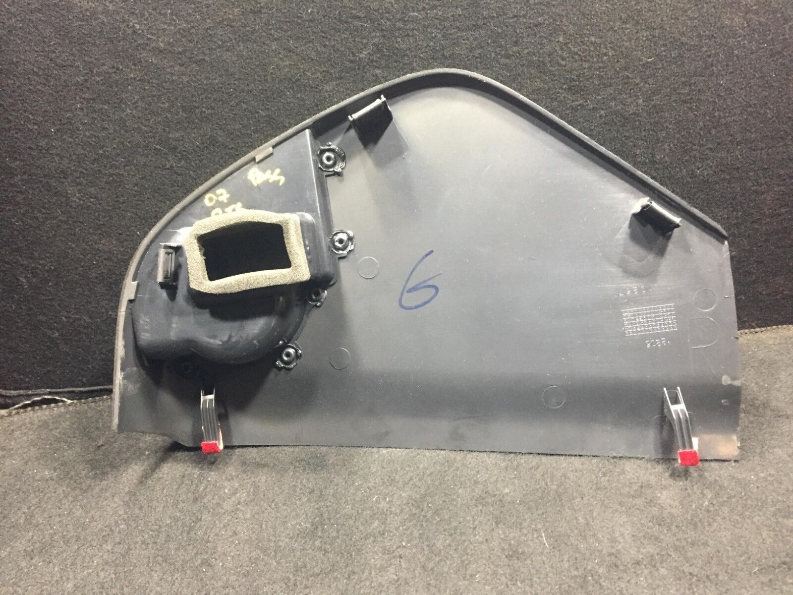 2004-2007 Cadillac CTS Right Passenger Dash End Cap Air Vent Panel - OEM Replacement Part for Interior Repair & Customization
