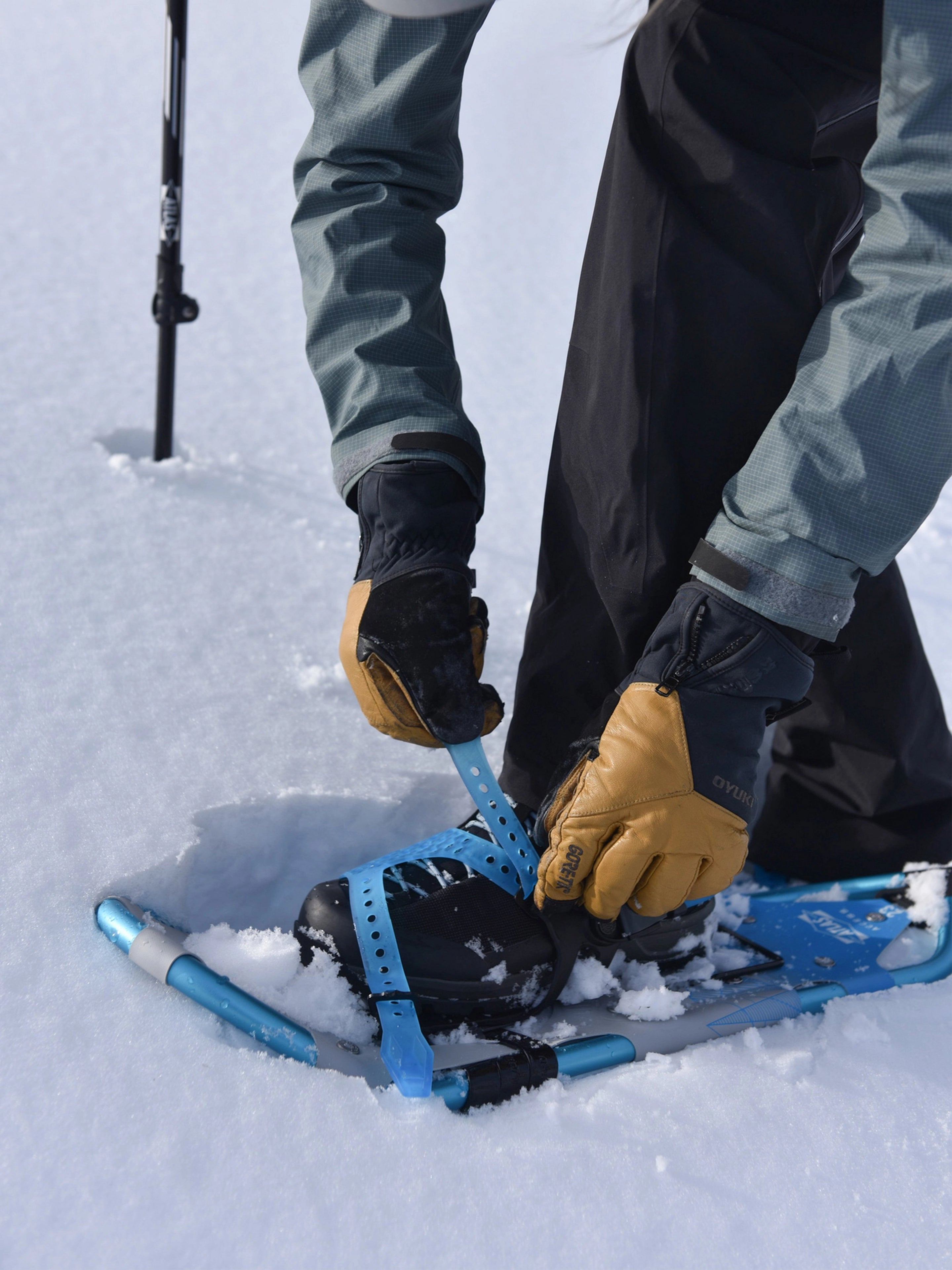 Access Elektra Women's Snowshoes - 27 Inch Lightweight Winter Hiking Shoes for Snow Trekking & Outdoor Adventures