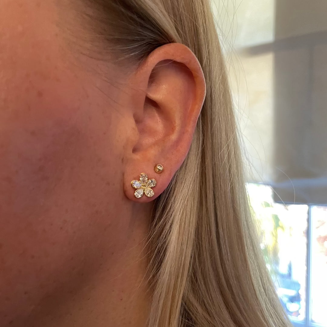 1.4ctw Pear Diamond 18K Gold Flower Stud Earrings for Women - Elegant Floral Jewelry Gift for Wedding, Anniversary & Special Occasions