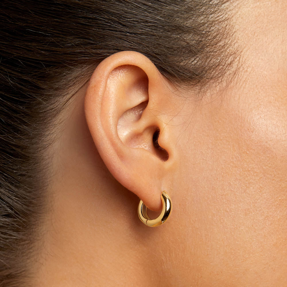 Mini Gold Hoop Earrings for Women - Dainty Curve Huggie Earrings for Everyday Wear & Special Occasions