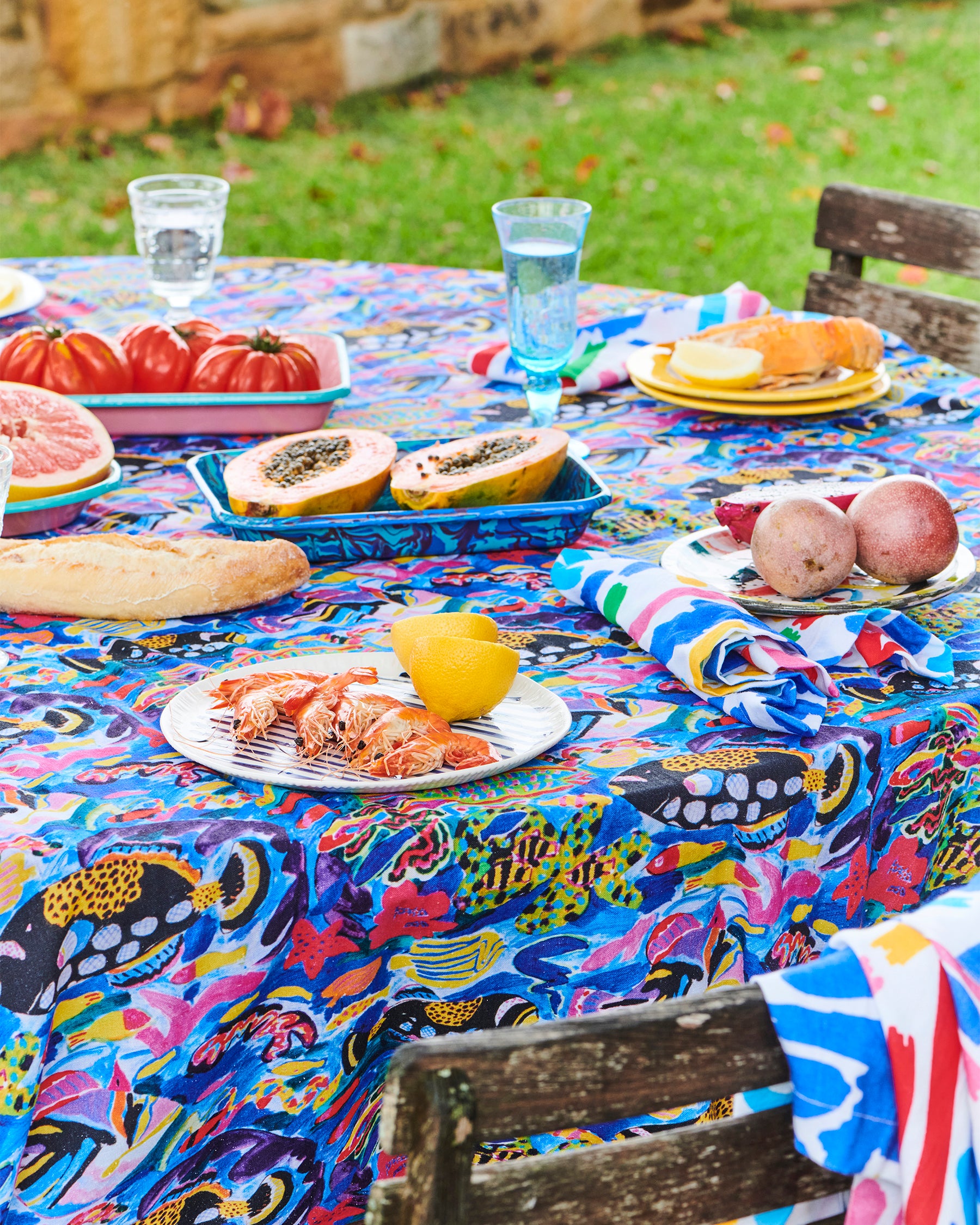 Kip&Co X Ken Done Barrier Reef Garden Round Linen Tablecloth - Stylish & Durable 100% Linen Table Cover for Dining, Outdoor Picnics & Beach Parties