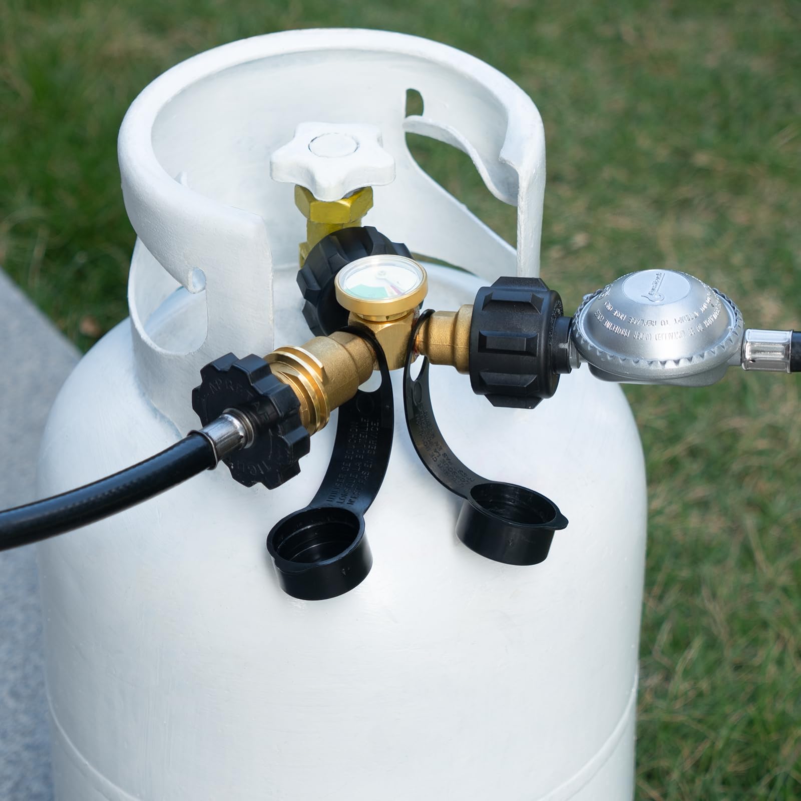 GASPRO 2-Way Propane Splitter & Gauge for 5-20LB Tanks - Compatible with Heaters, Stoves, Grills - Perfect for Camping, RV Trips & Outdoor Cooking