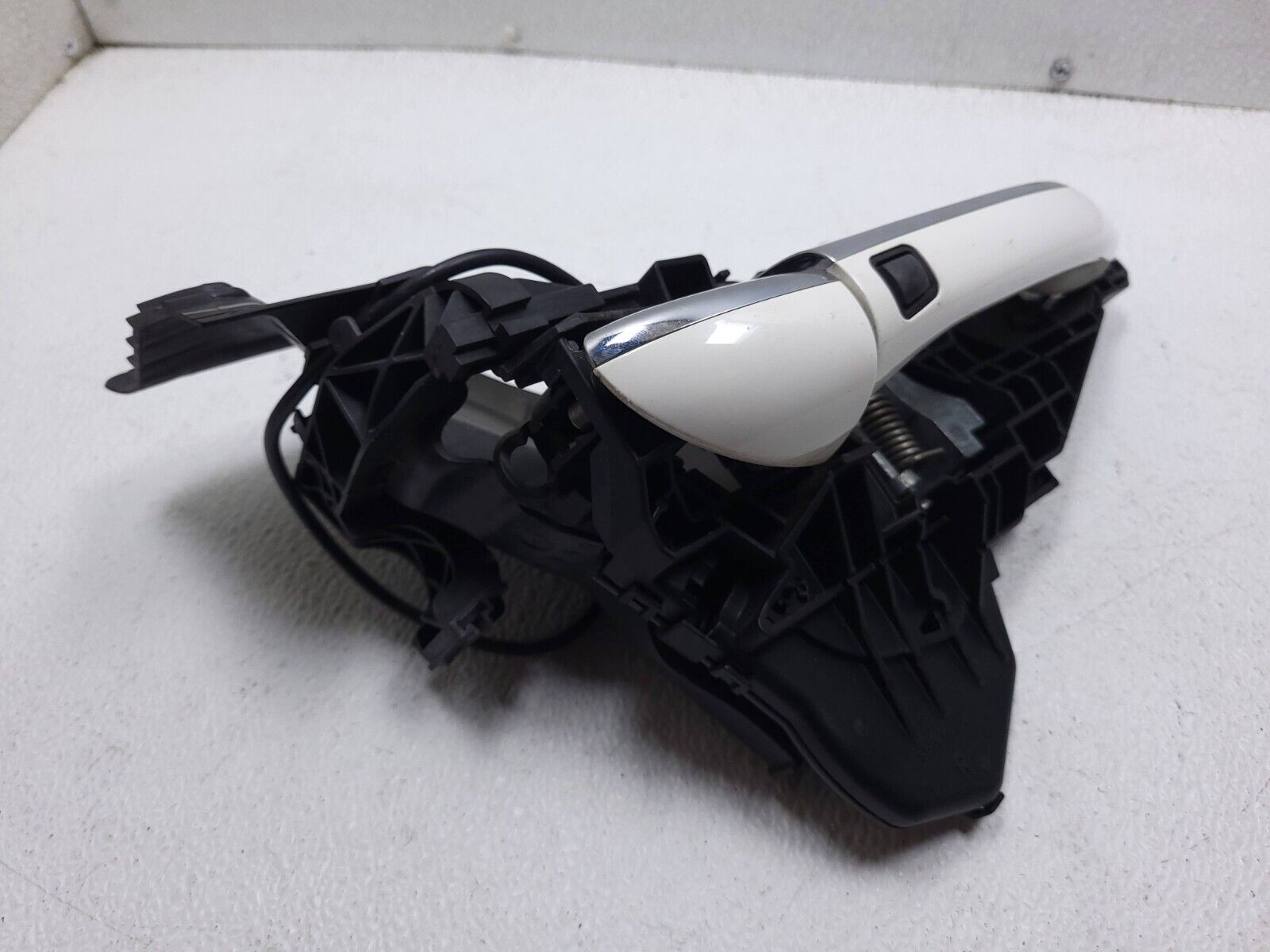 2006-2011 Mercedes ML500 Right Passenger Front Door Exterior Handle OEM Replacement - Perfect for Car Repair & Restoration Projects