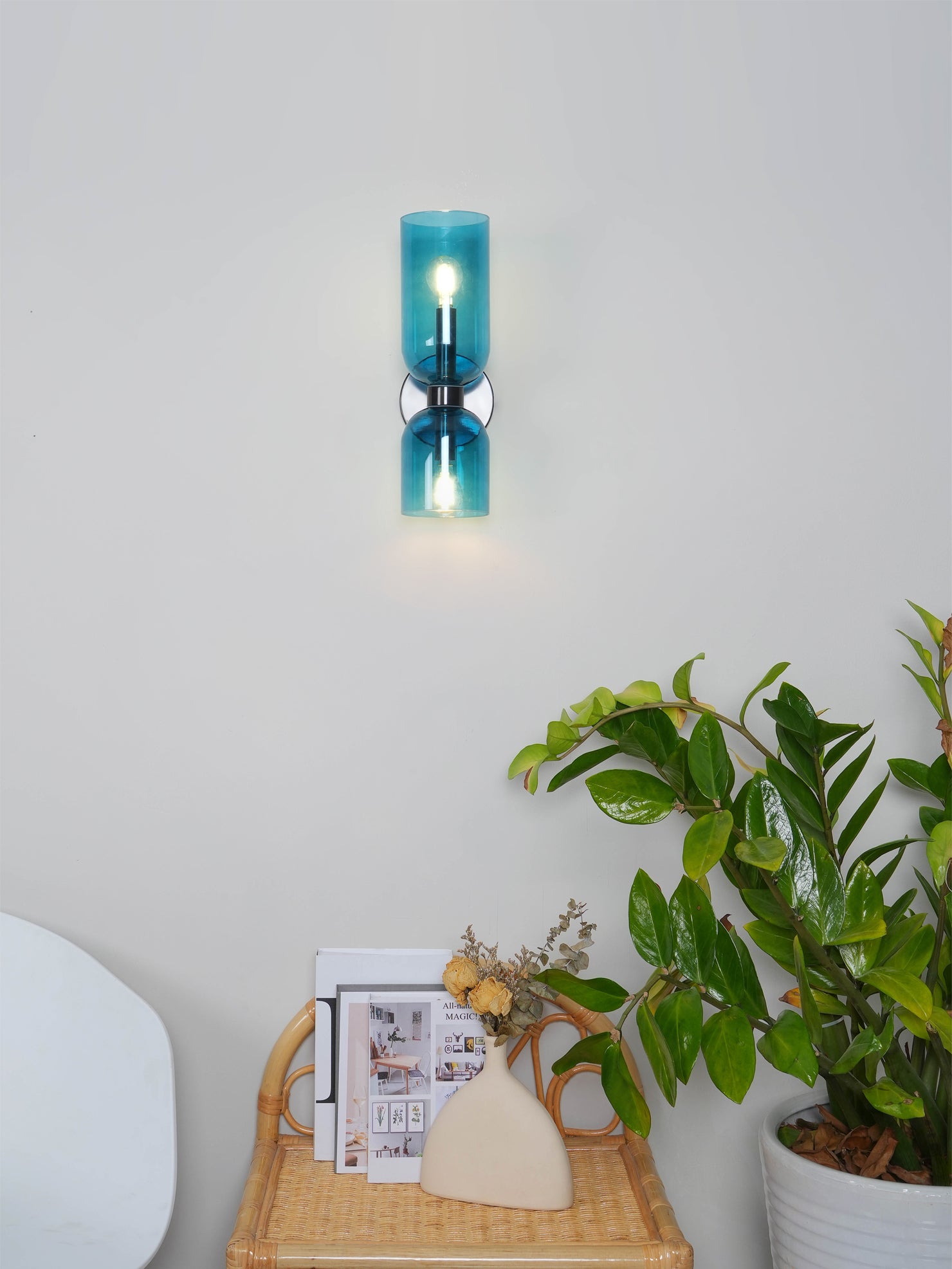 Edie Wall Lamp - Modern LED Sconce Light for Bedroom, Living Room & Hallway - Dimmable Plug-in Wall Light Fixture with Adjustable Arm - Perfect for Reading, Decor & Ambient Lighting