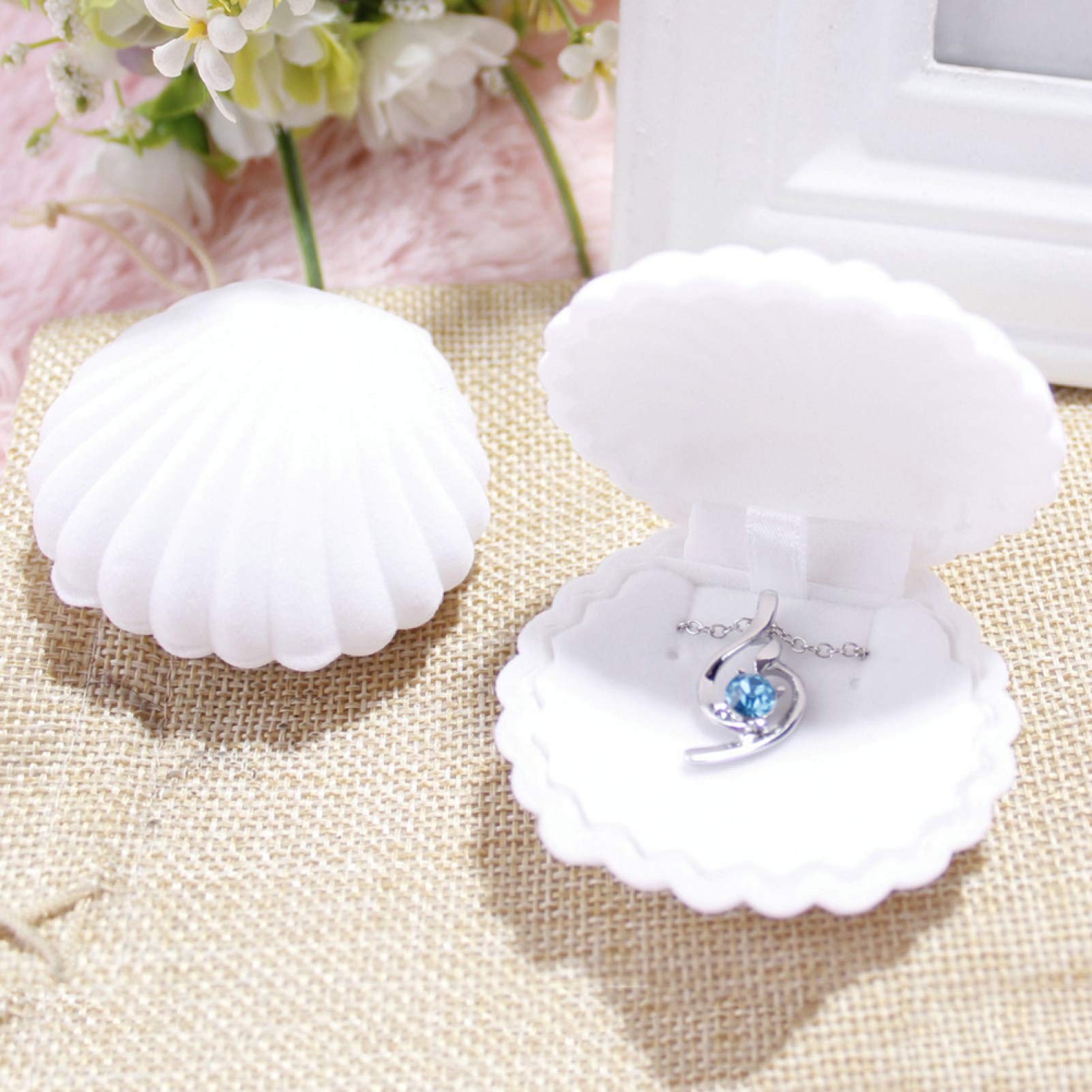 Fashionable Velvet Jewelry Storage Box for Necklaces, Earrings, Rings & Watches - Shell-Shaped Design with Lid - Perfect Gift for Birthdays, Valentine's Day (Pink, One Size) - Ideal for Travel, Home Organization & Jewelry Protection