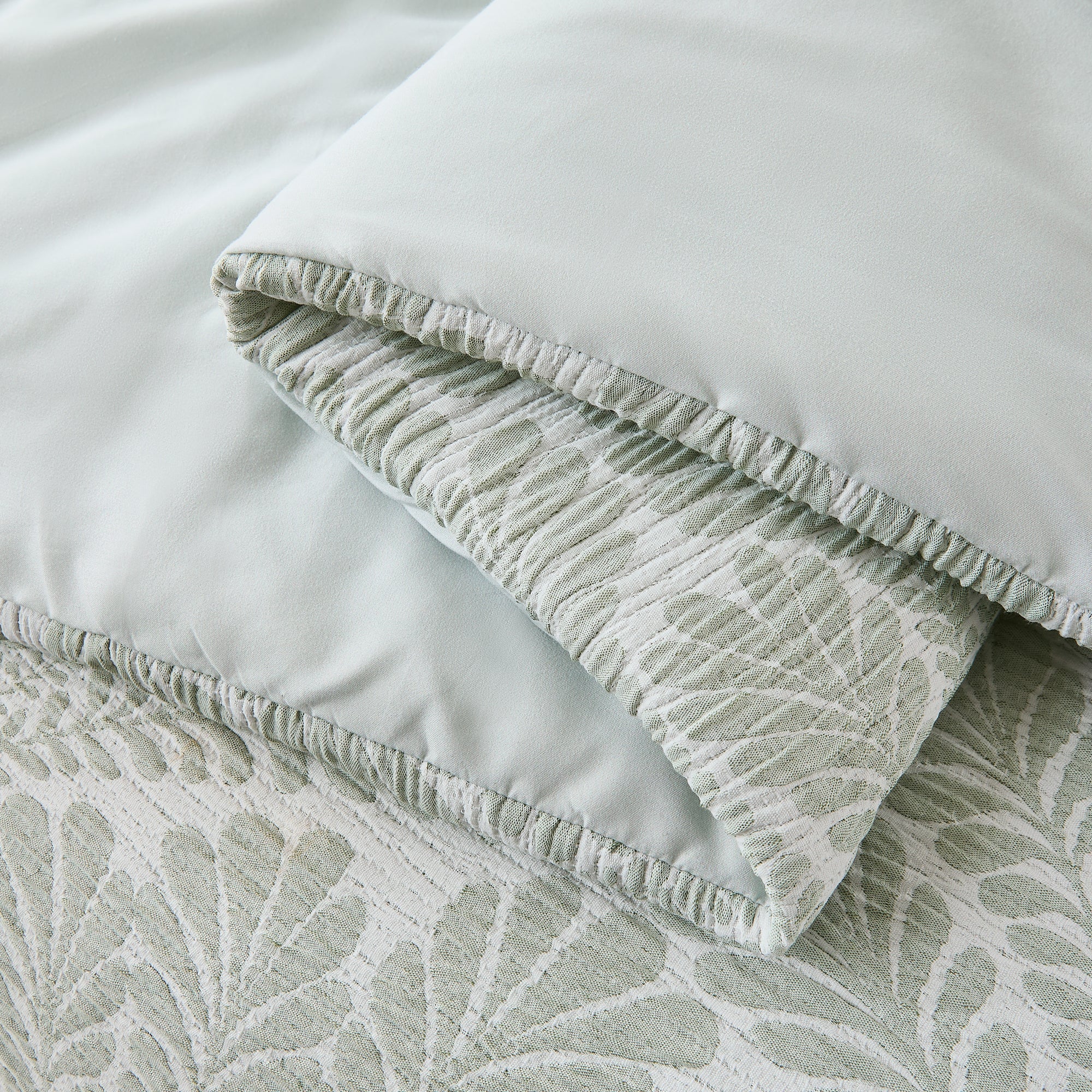 Willow Garden Restorative Gauze Jacquard Comforter Set - Breathable & Soft Bedding for All Seasons - Perfect for Master Bedroom, Guest Room, and Hotel Use