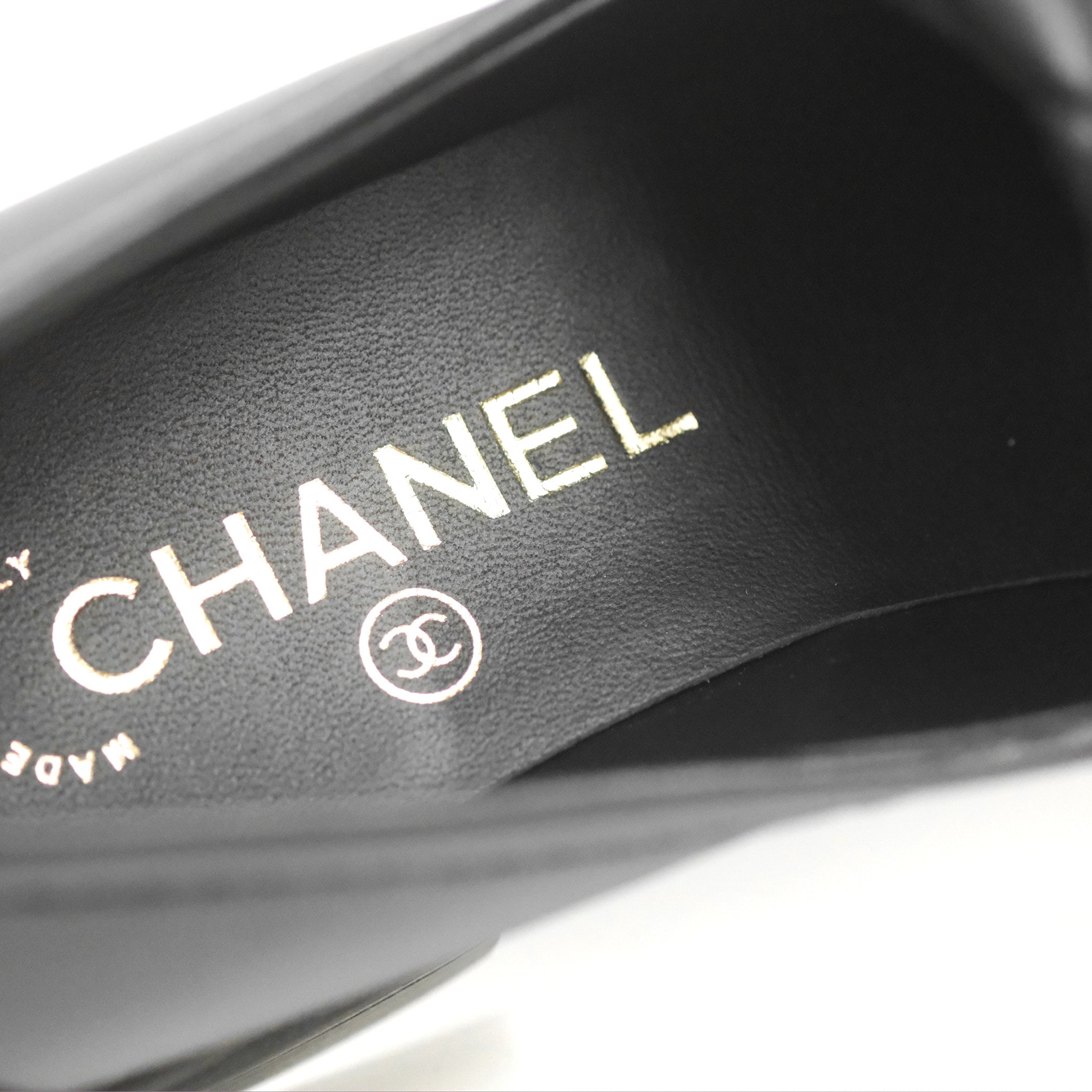 Chanel CC Turnlock Loafers - Quilted Black Calfskin Leather Shoes with Gold Hardware - Women's Size 37.5 (US 7) - Luxury Designer Flats for Work, Office & Formal Occasions