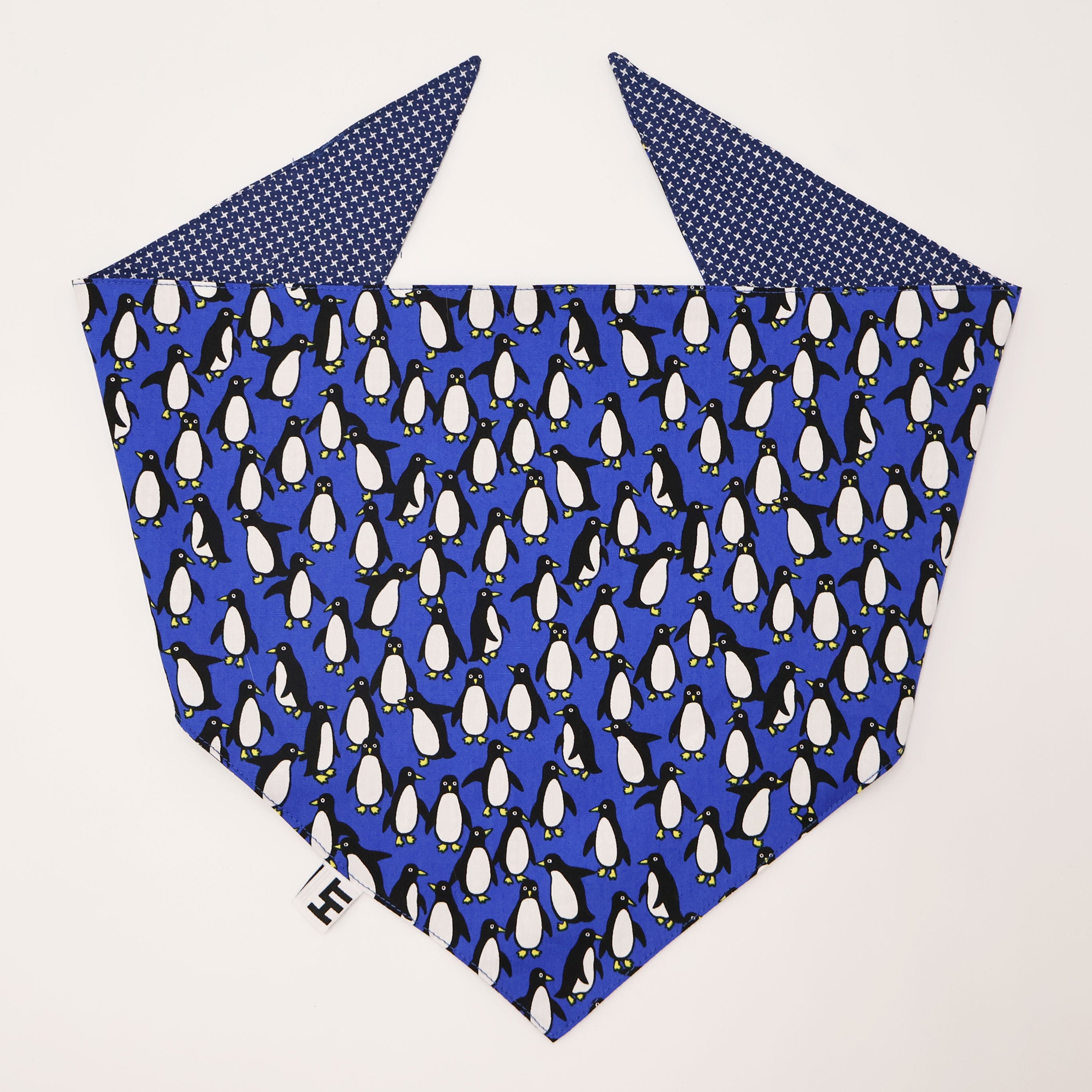 Stylish Penguin Bandana for Dogs & Pets - Soft & Comfortable Pet Accessory for Everyday Wear, Halloween, Christmas & Costume Parties