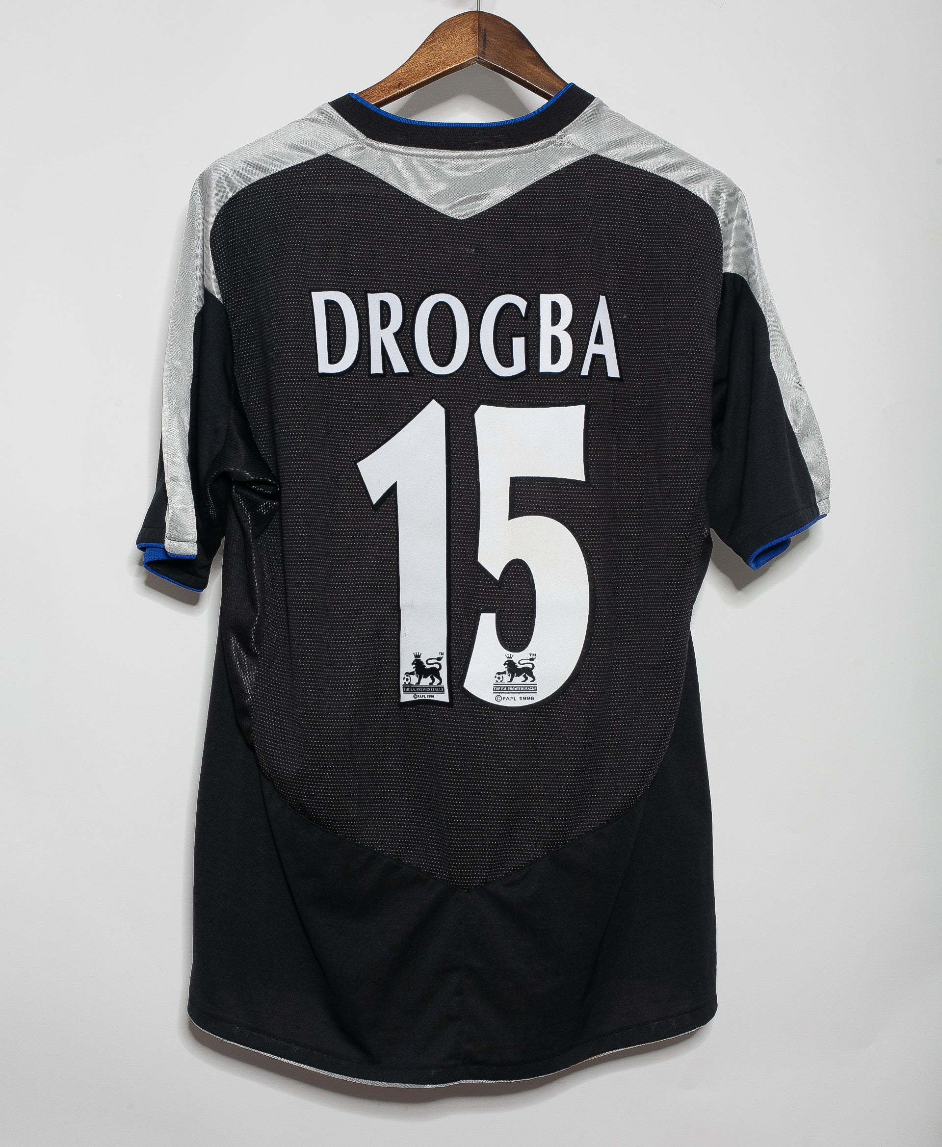 2004-05 Chelsea FC Didier Drogba Away Jersey XL - Authentic Vintage Soccer Shirt for Fans & Collectors - Perfect for Match Days, Cosplay & Sports Memorabilia Display