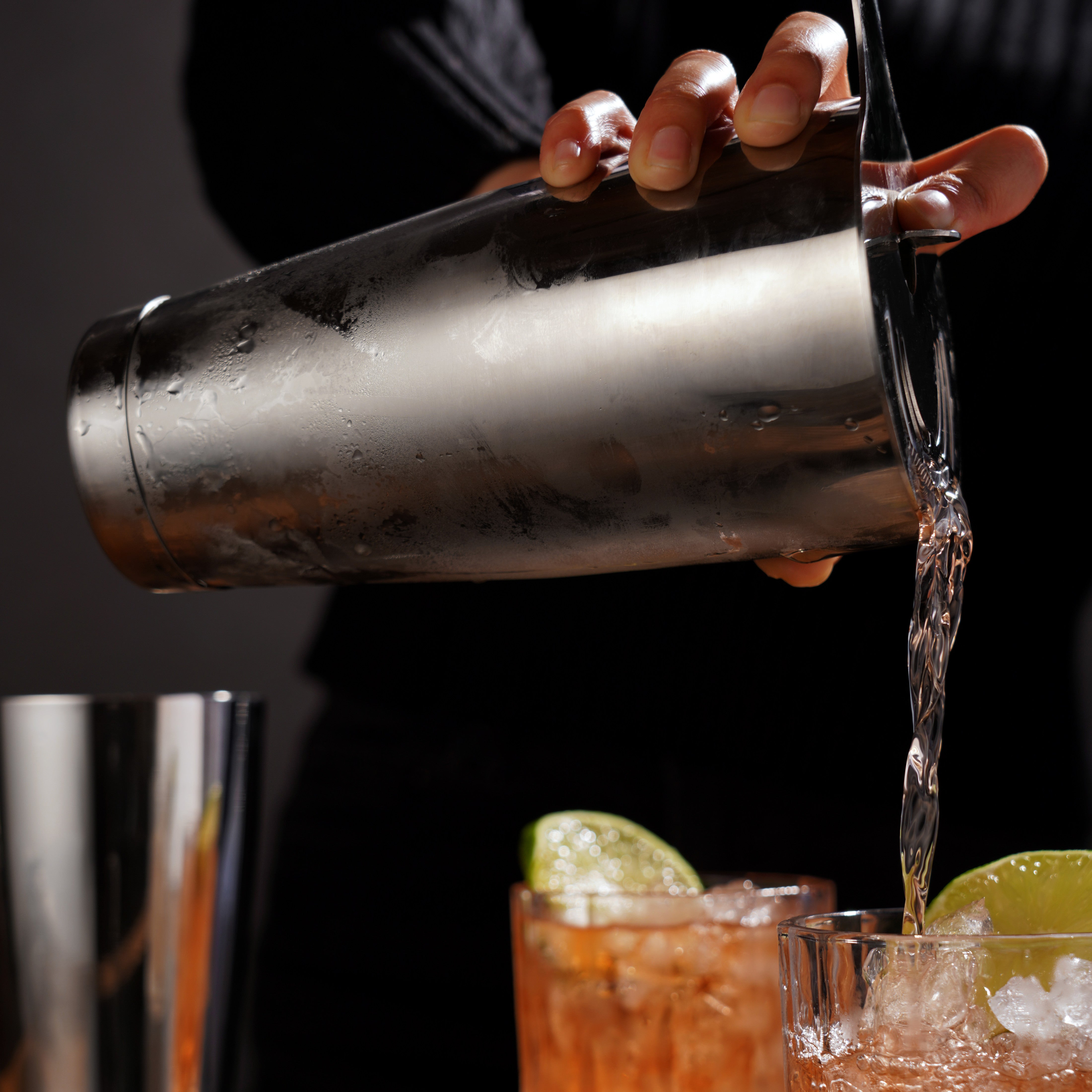 Premium Stainless Steel Boston Shaker Cocktail Set - Bar Mixing Tins for Professional Bartenders & Home Use - Perfect for Margaritas, Martinis & Craft Cocktails