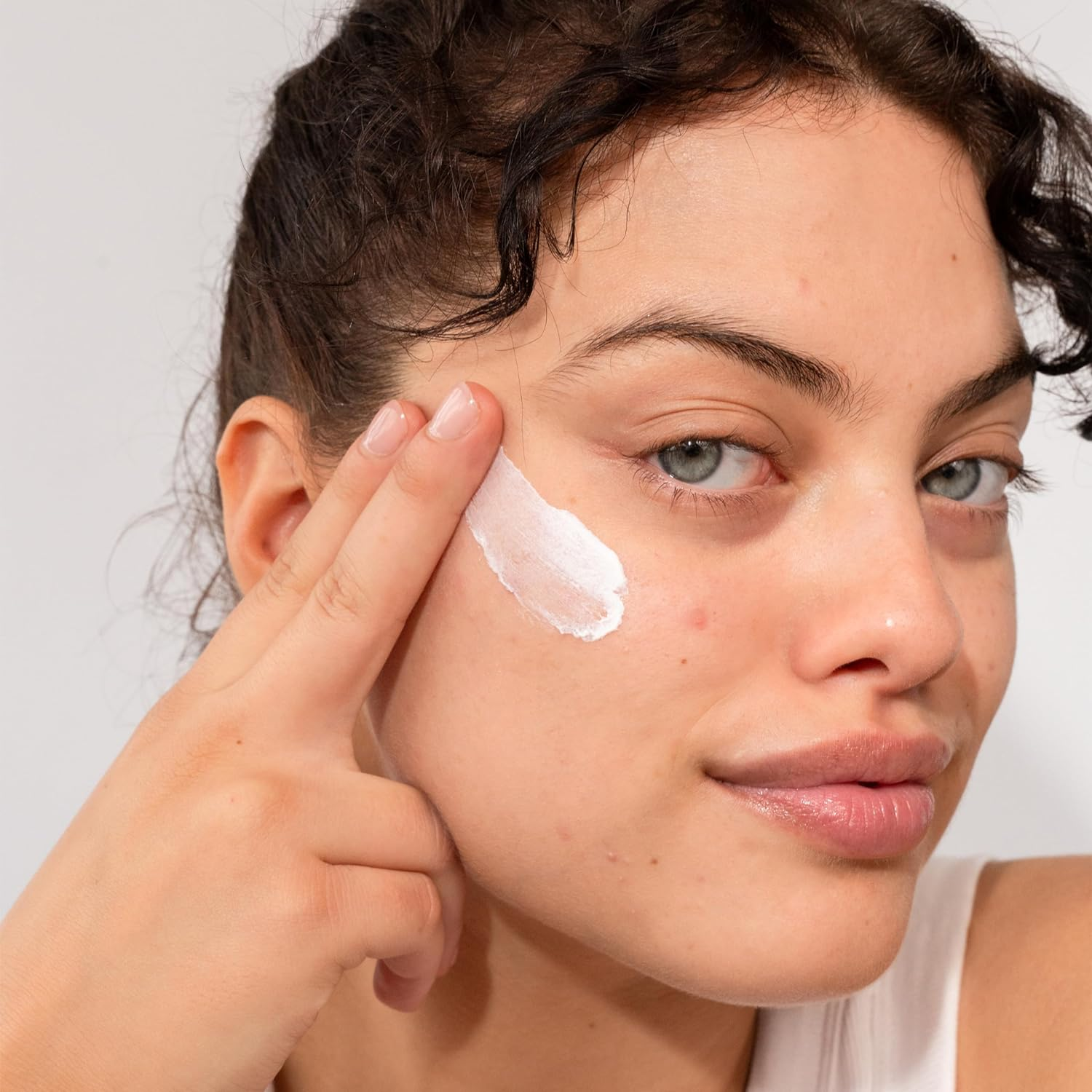 COOLA Clear Skin Oil-Free Moisturizer with SPF 30 | Lightweight Face Sunscreen for Acne-Prone Skin | Daily Hydration & Sun Protection for Sensitive Skin | Perfect for Outdoor Activities & Daily Wear