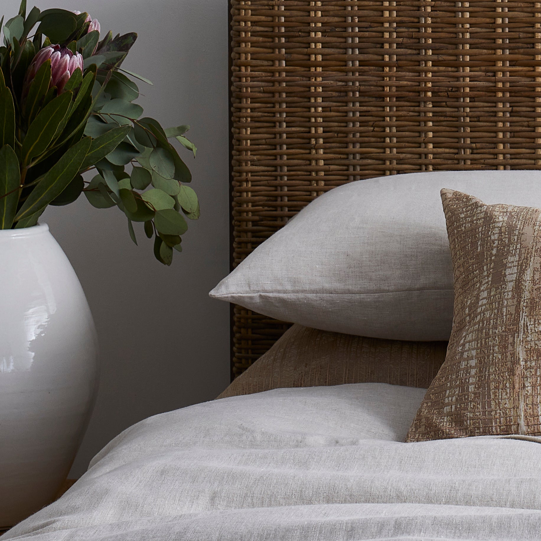 Premium 100% Organic Linen Pillowcases - Breathable & Hypoallergenic Bedding Set for Cool Sleep - Perfect for Hot Sleepers, Allergy Sufferers & Eco-Conscious Shoppers - Ideal for Home, Hotel & Airbnb Use