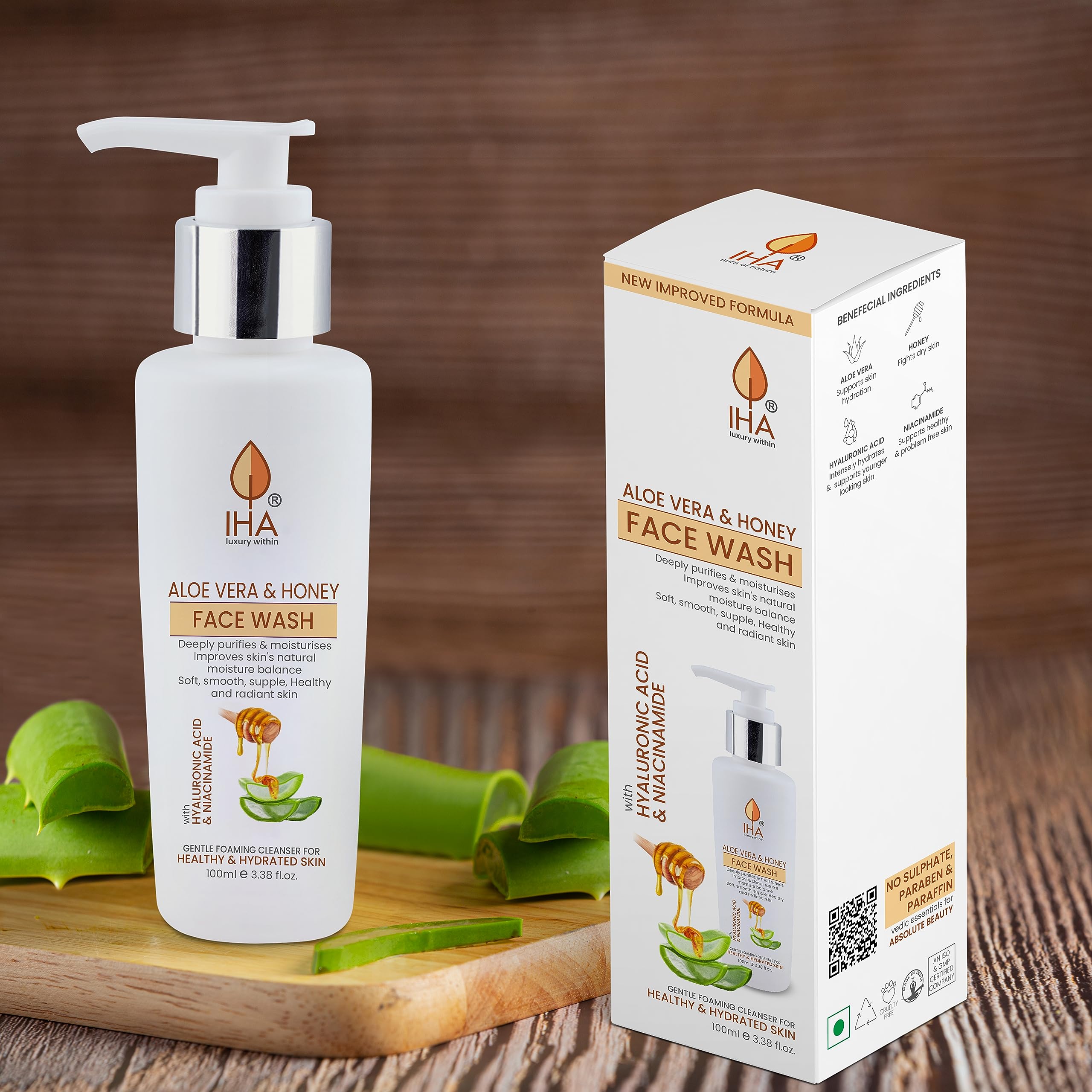 IHA Aloe Vera and Honey Herbal Face Wash - Moisturizing Facial Cleanser with Gotu Kola, Coconut & Cucumber for Hydration - Gentle Face Wash for Men & Women with Normal to Dry Skin (100ml) - Perfect for Daily Skincare Routine & Post-Workout Refreshment