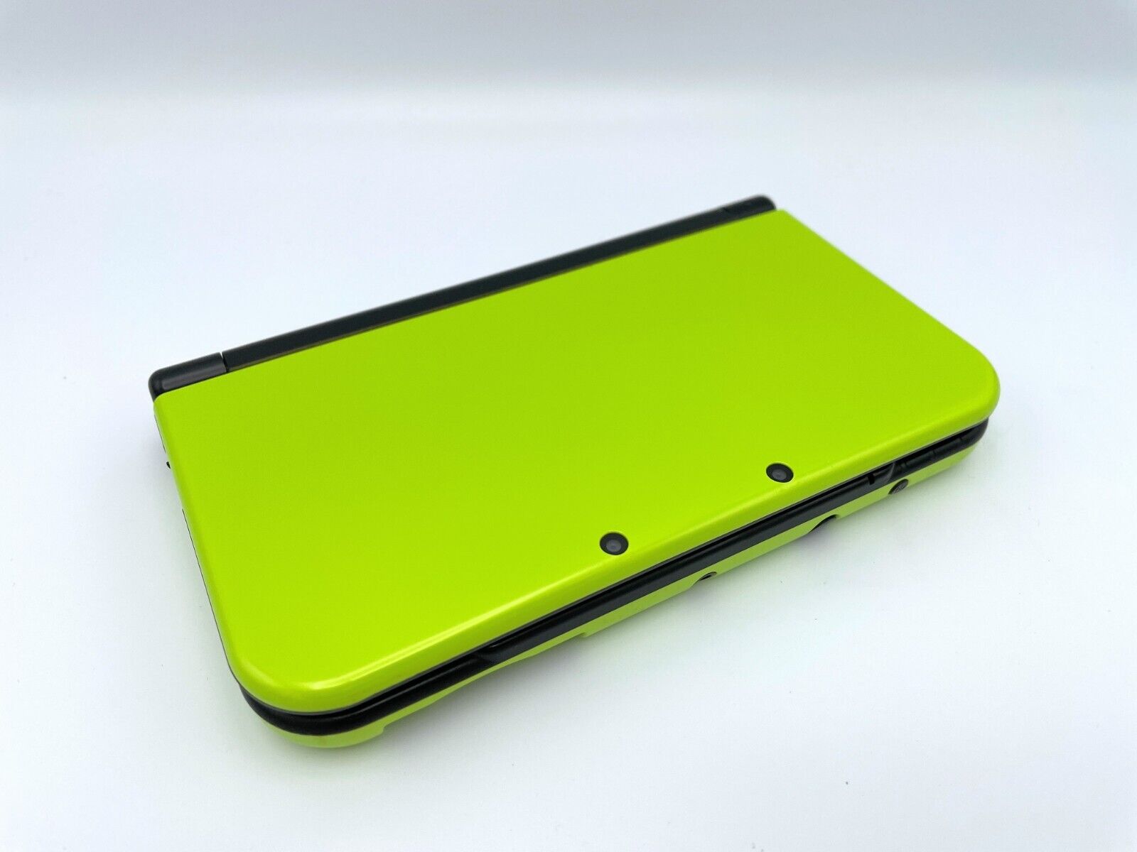 New Nintendo 3DS XL Yoshi Edition Lime Green - Portable Gaming Console for Kids & Adults - Perfect for Travel, Commuting & Home Entertainment