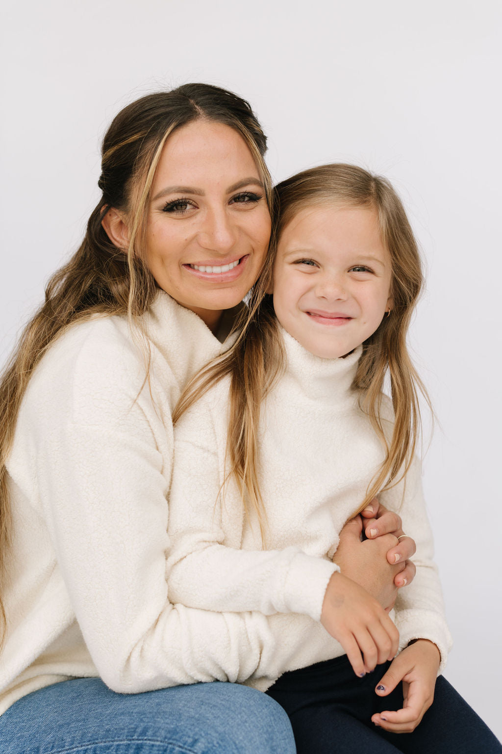 Women's Cream Sherpa Funnel Neck Sweatshirt - Cozy Winter Pullover for Casual Outfits & Lounge Wear