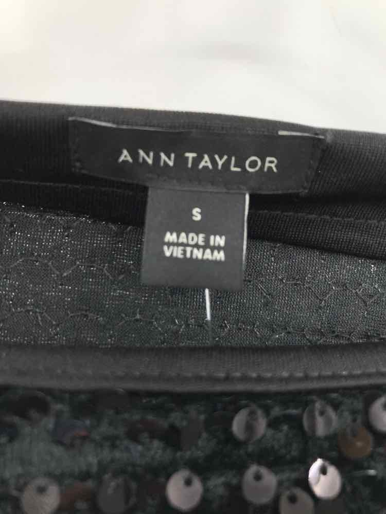 Pre-Owned Ann Taylor Black Sequin Blouse Size Small - Perfect for Holiday Parties, Date Nights & Special Occasions