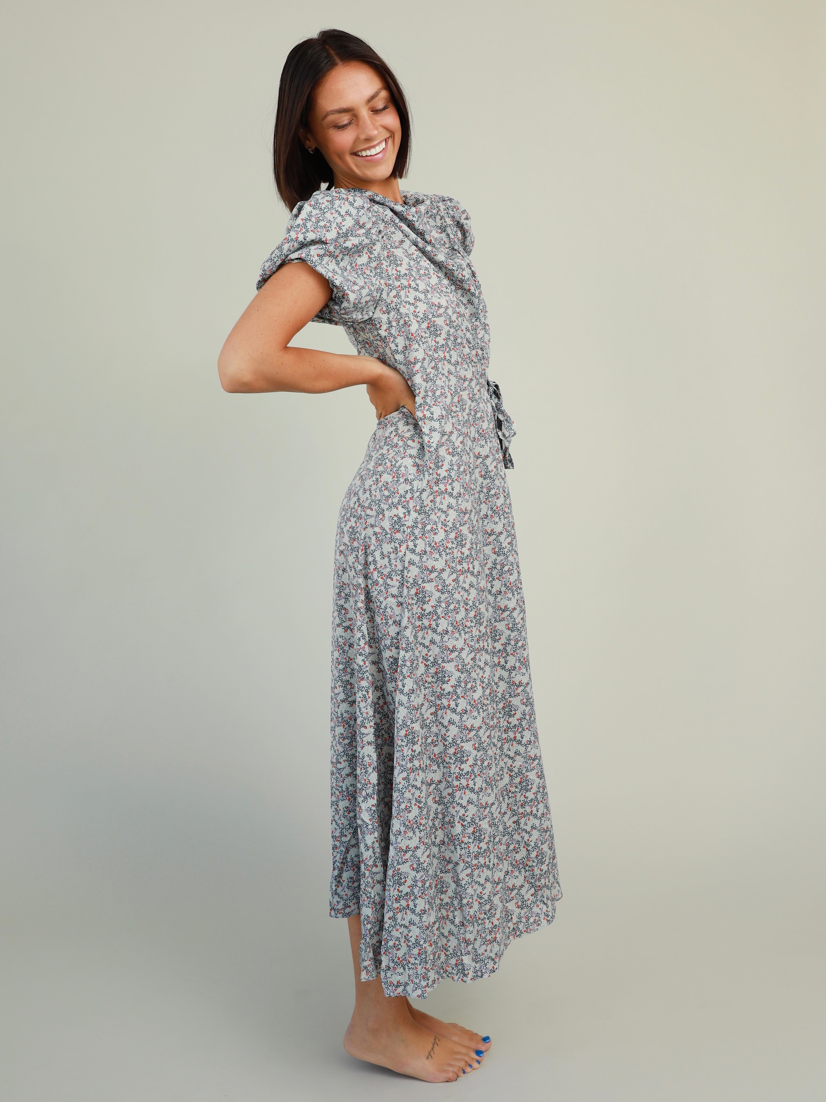 Elegant Floral Draped Dress for Women - Summer Boho Maxi Dress with V-Neck & Flowy Sleeves - Perfect for Beach Vacations, Weddings & Date Nights