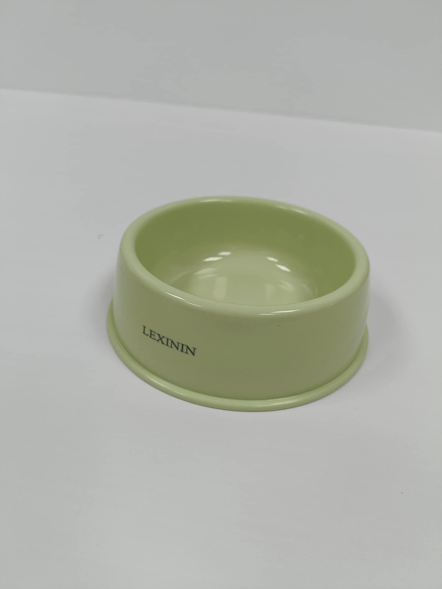 Durable Plastic Pet Bowls for Dogs and Cats - Non-Slip Food and Water Feeding Dishes for Pets | Perfect for Indoor, Outdoor, and Travel Use