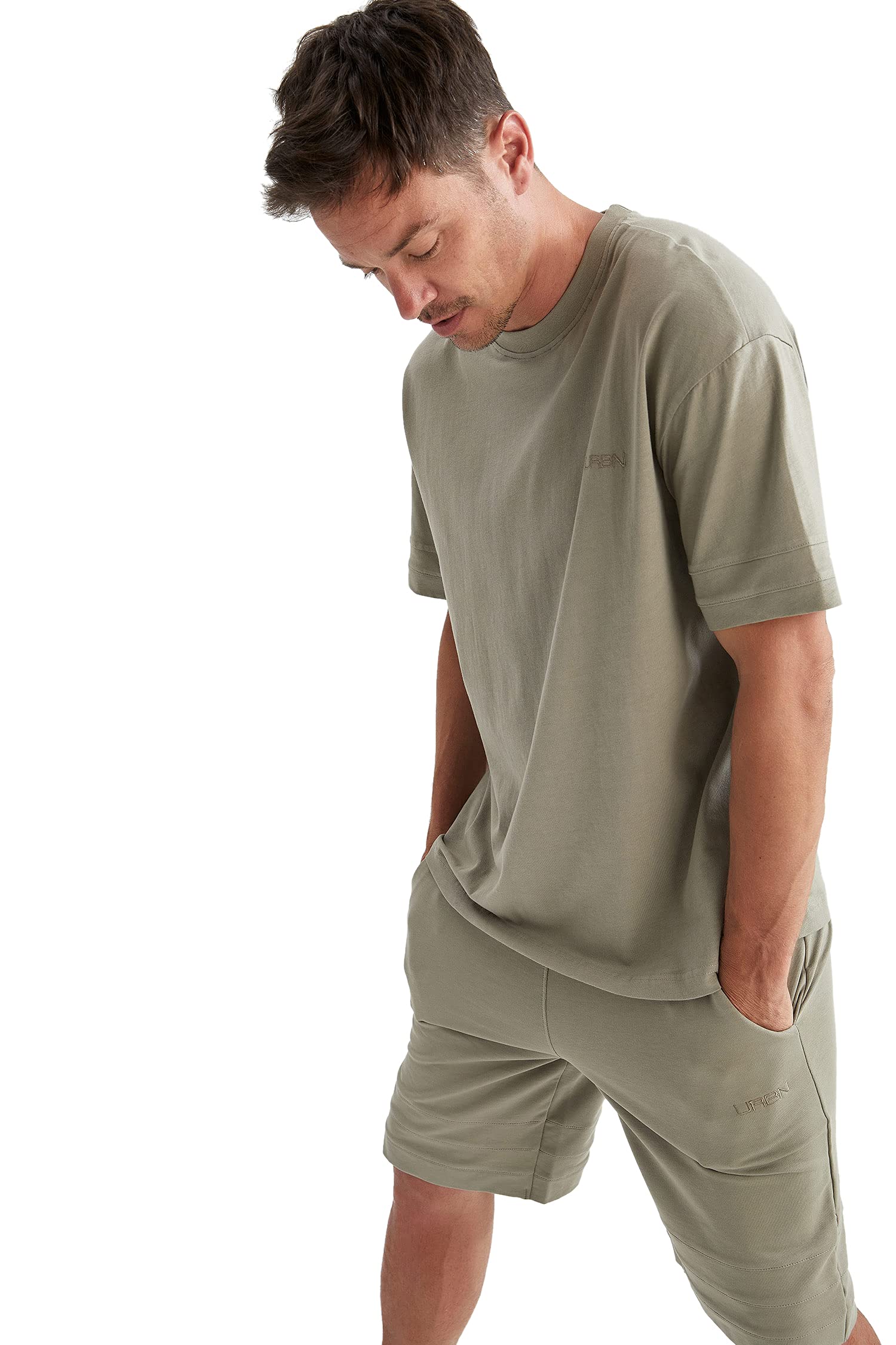 DeFacto Men's 100% Cotton Oversized Short Sleeve Crew Neck T-Shirt - Comfortable Relaxed Fit Casual Tee for Everyday Wear & Street Style